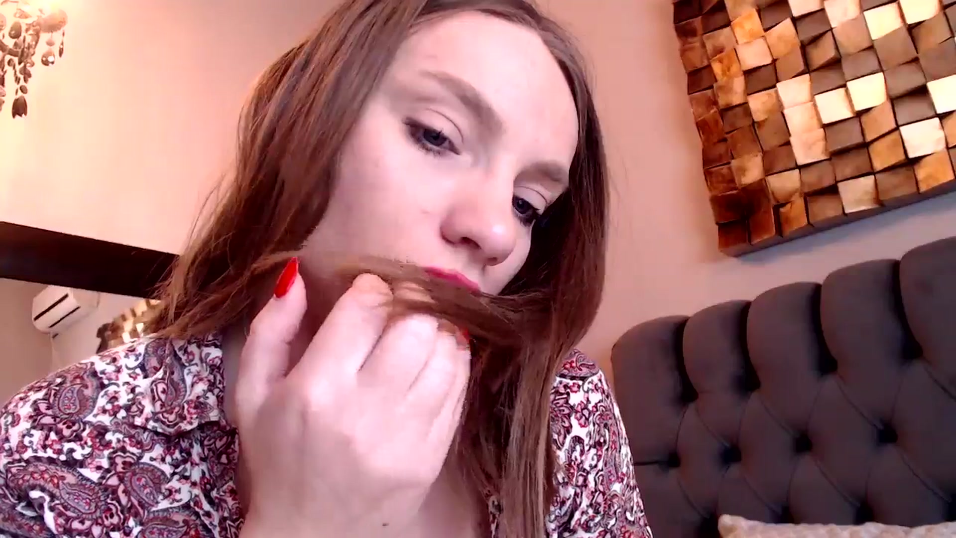 Gallery image thumbnail from call_me_em's myfreecams stream on, 04/21/2024, 09:03 image 20 of 20
