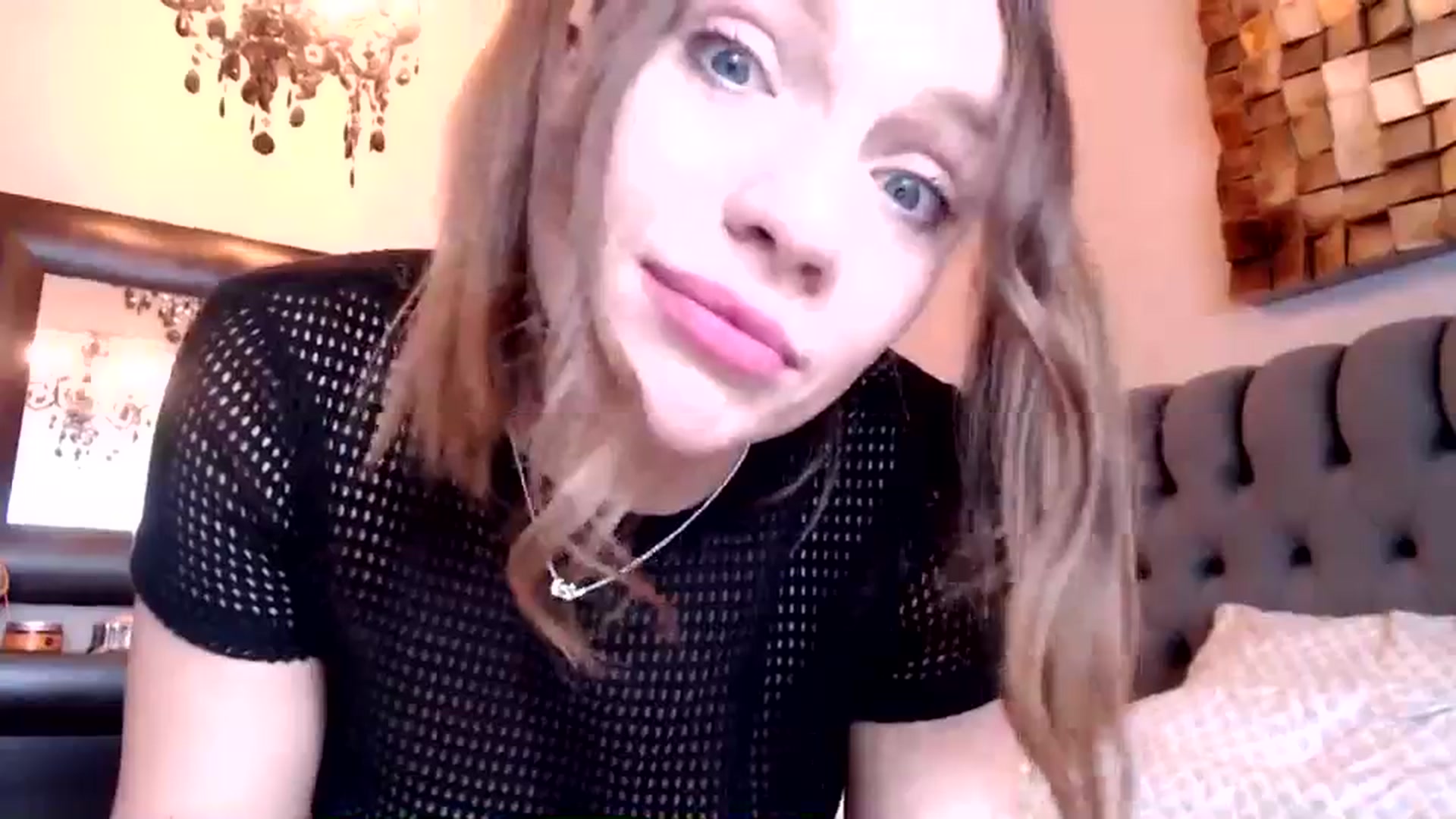 Gallery image thumbnail from call_me_em's myfreecams stream on, 04/26/2024, 10:28 image 13 of 20