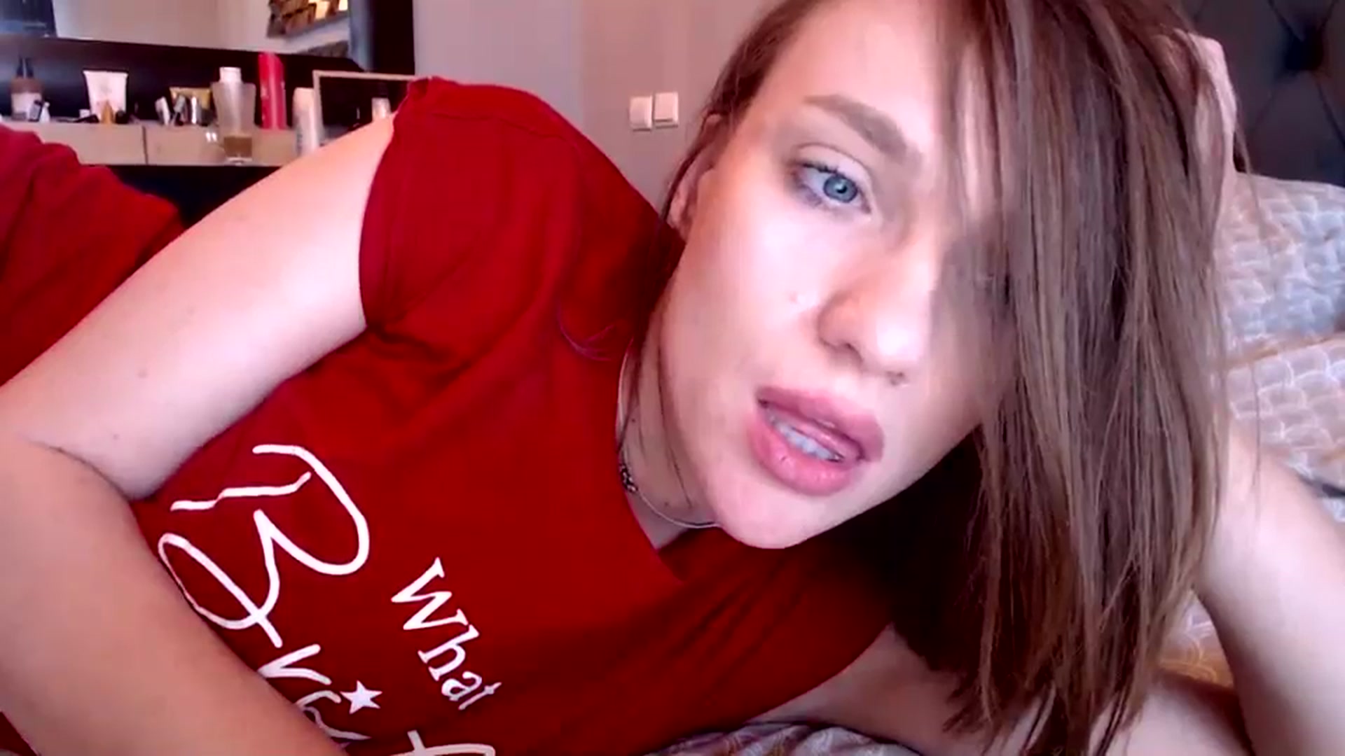 Gallery image thumbnail from call_me_em's myfreecams stream on, 04/28/2024, 10:37 image 12 of 20