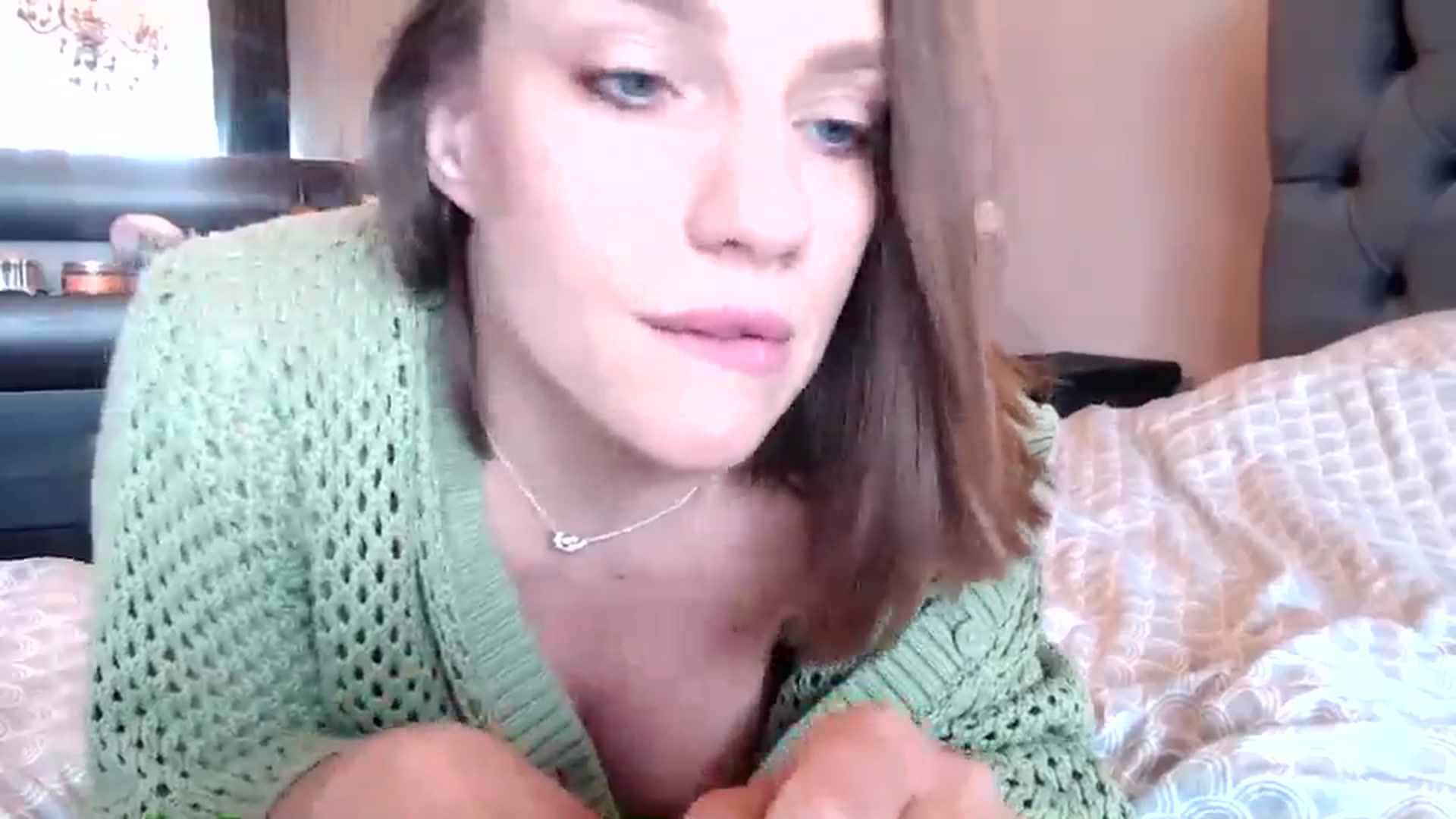 Gallery image thumbnail from call_me_em's myfreecams stream on, 05/09/2024, 09:12 image 17 of 20