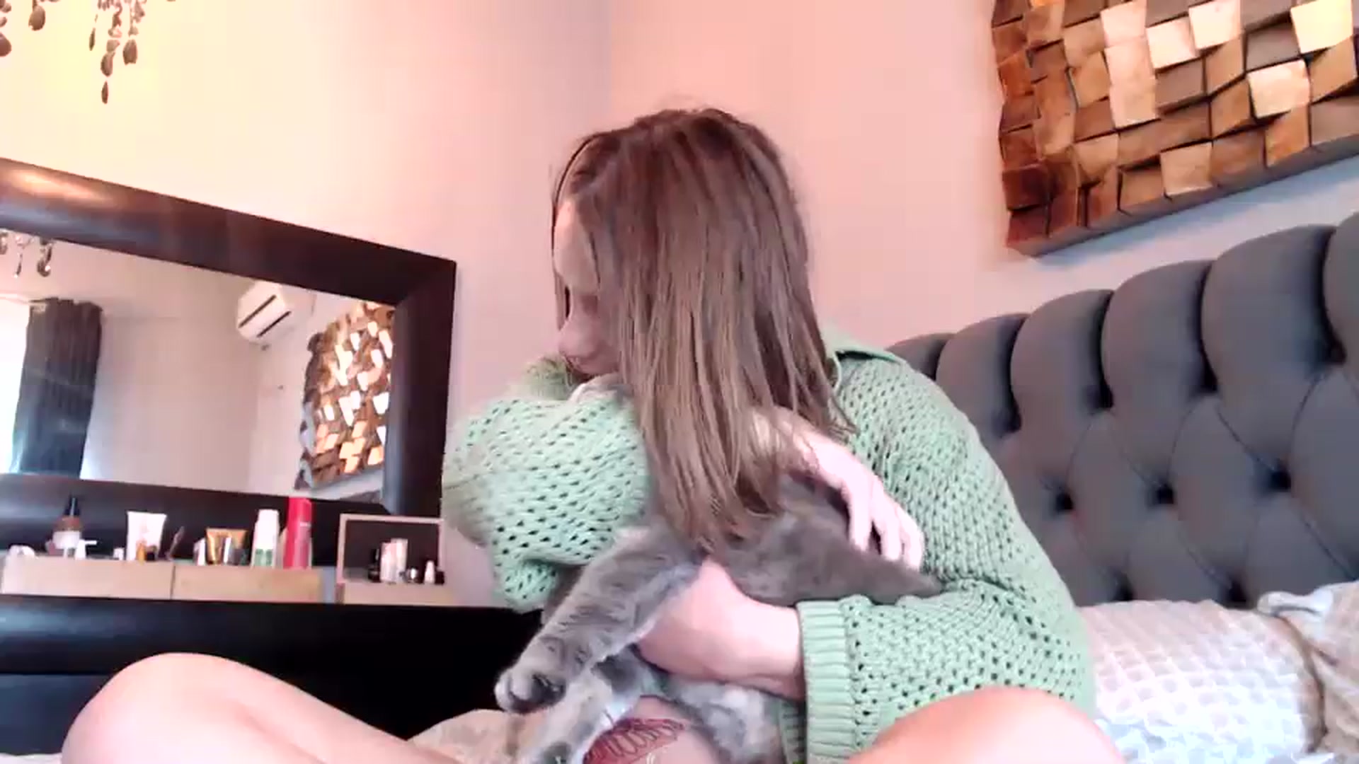 Gallery image thumbnail from call_me_em's myfreecams stream on, 05/09/2024, 12:31 image 2 of 20