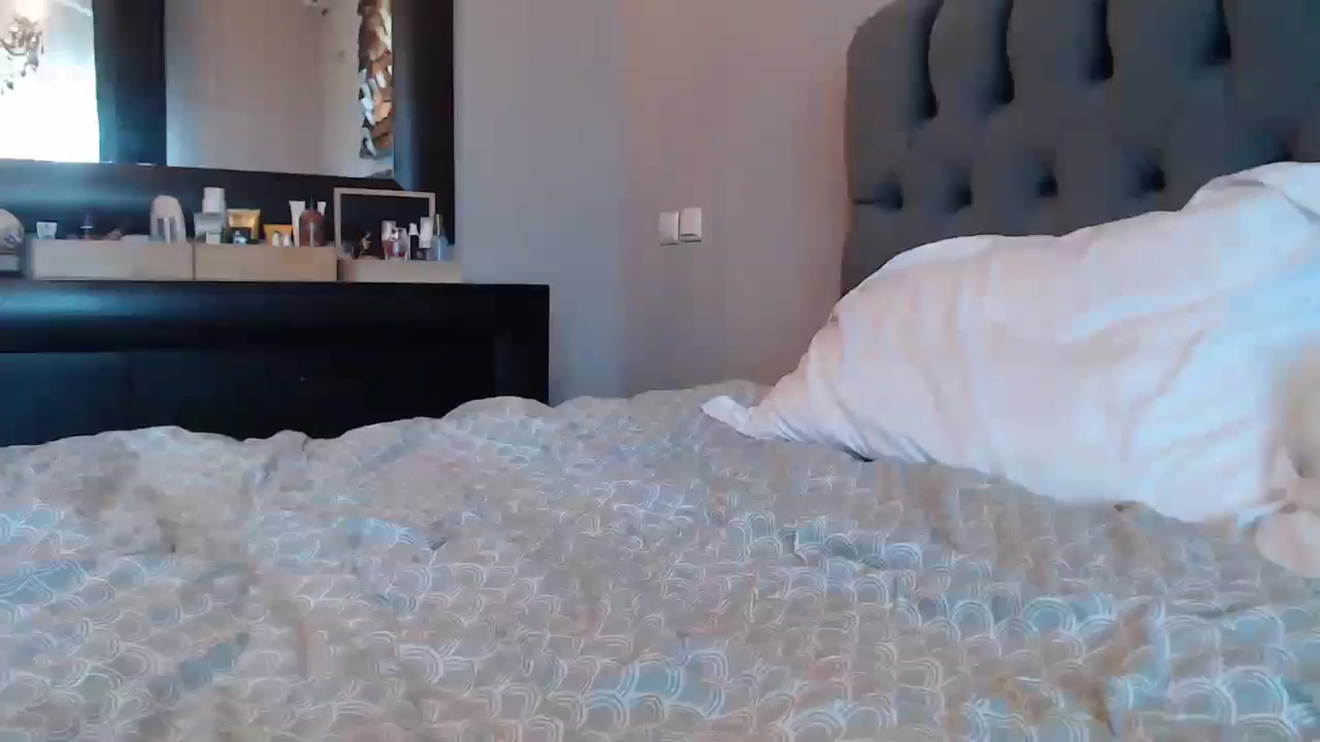 Gallery image thumbnail from call_me_em's myfreecams stream on, 06/22/2024, 09:03 image 5 of 20