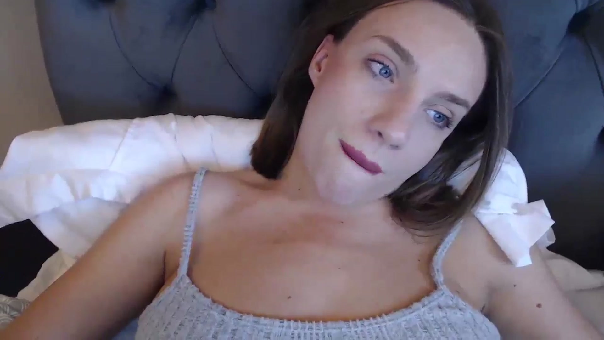 Gallery image thumbnail from call_me_em's myfreecams stream on, 06/22/2024, 11:46 image 11 of 20