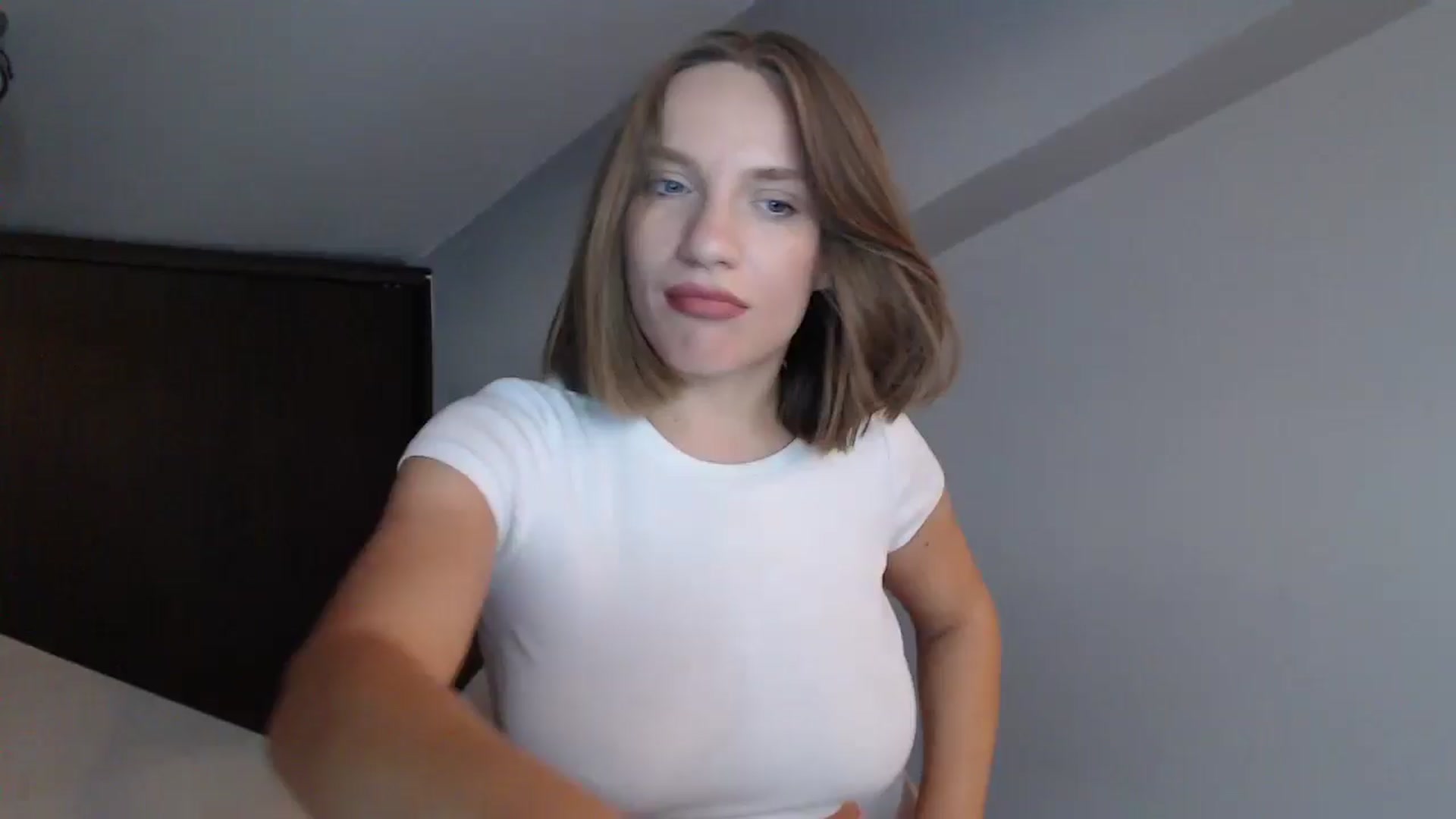 Gallery image thumbnail from call_me_em's myfreecams stream on, 08/10/2024, 16:17 image 13 of 20