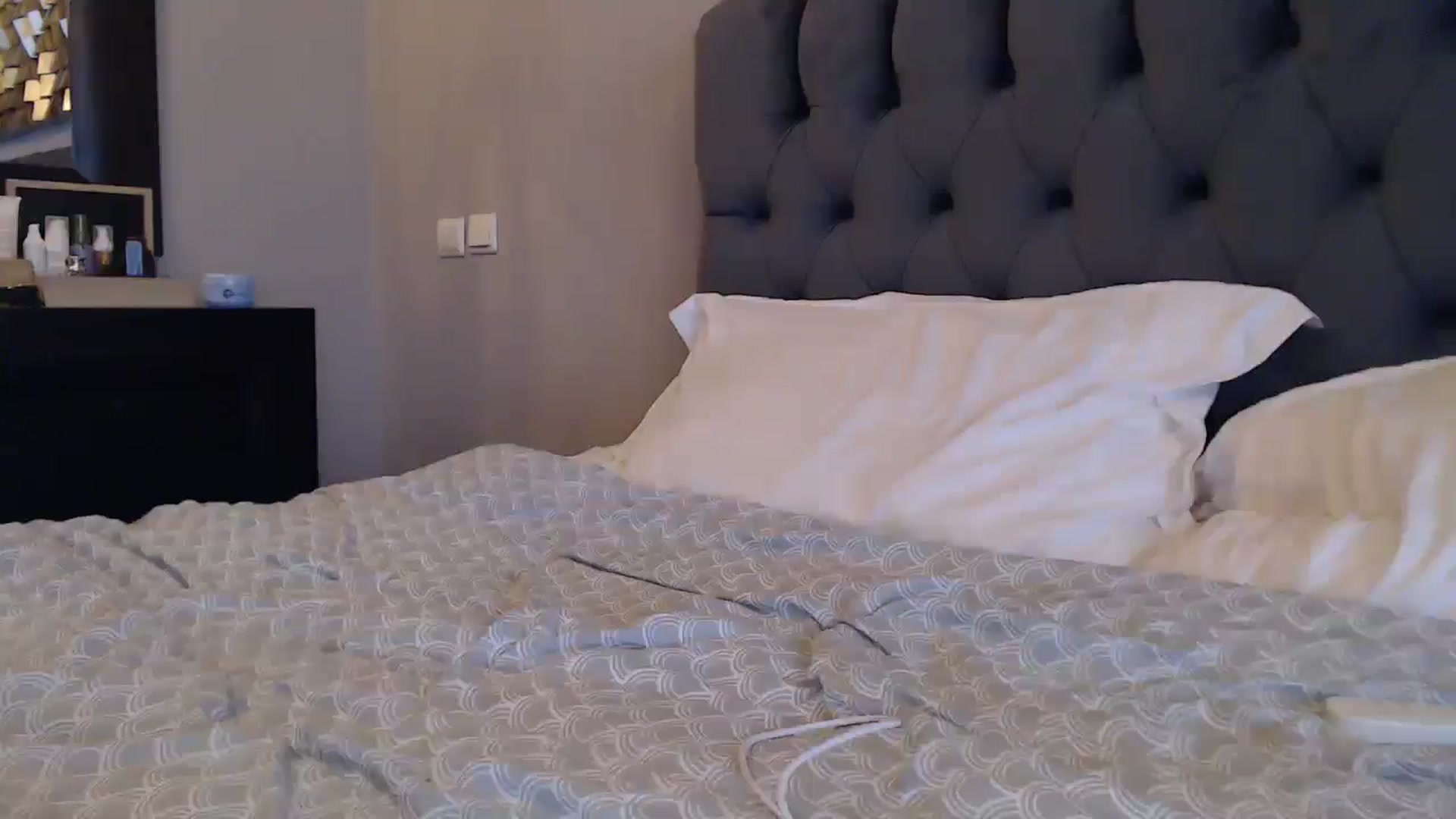 Gallery image thumbnail from call_me_em's myfreecams stream on, 08/10/2024, 17:17 image 3 of 20