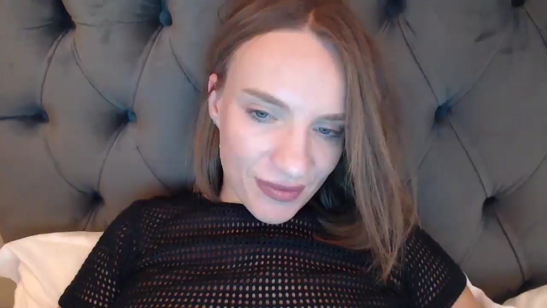 Gallery image thumbnail from call_me_em's myfreecams stream on, 08/10/2024, 17:17 image 8 of 20