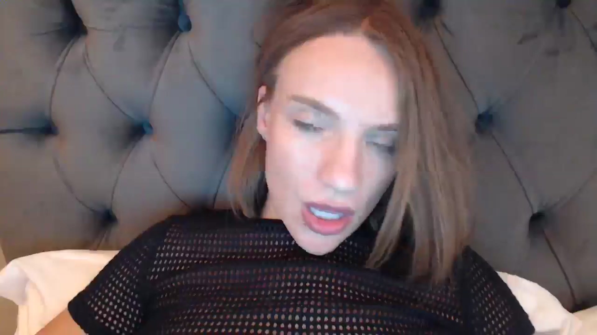 Gallery image thumbnail from call_me_em's myfreecams stream on, 08/10/2024, 17:17 image 12 of 20