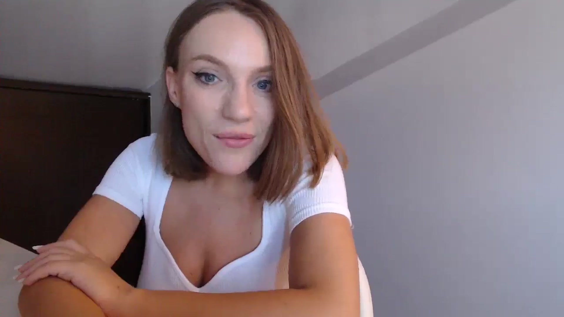 Gallery image thumbnail from call_me_em's myfreecams stream on, 08/11/2024, 08:52 image 9 of 20