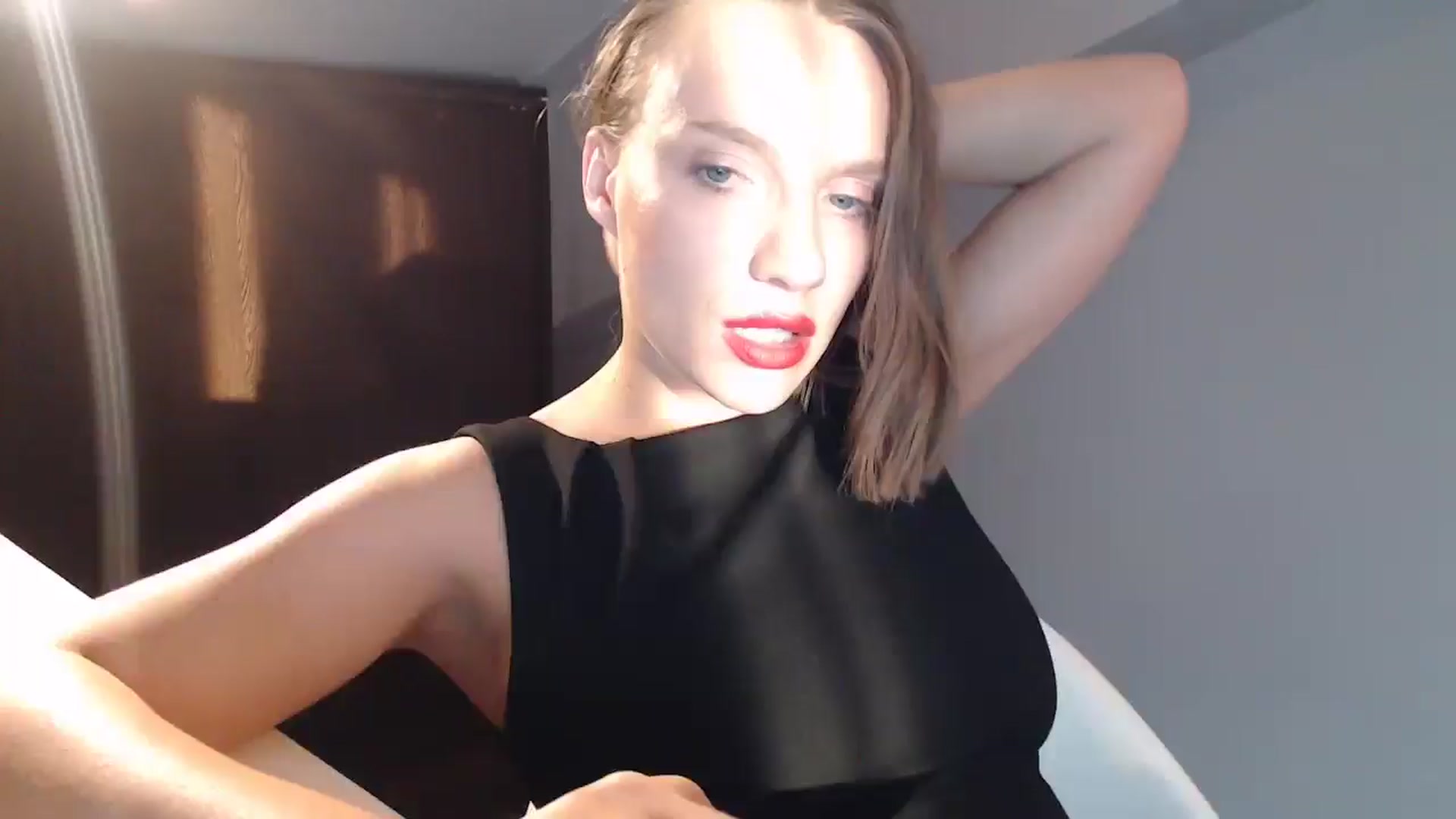 Gallery image thumbnail from call_me_em's myfreecams stream on, 08/17/2024, 16:49 image 16 of 20