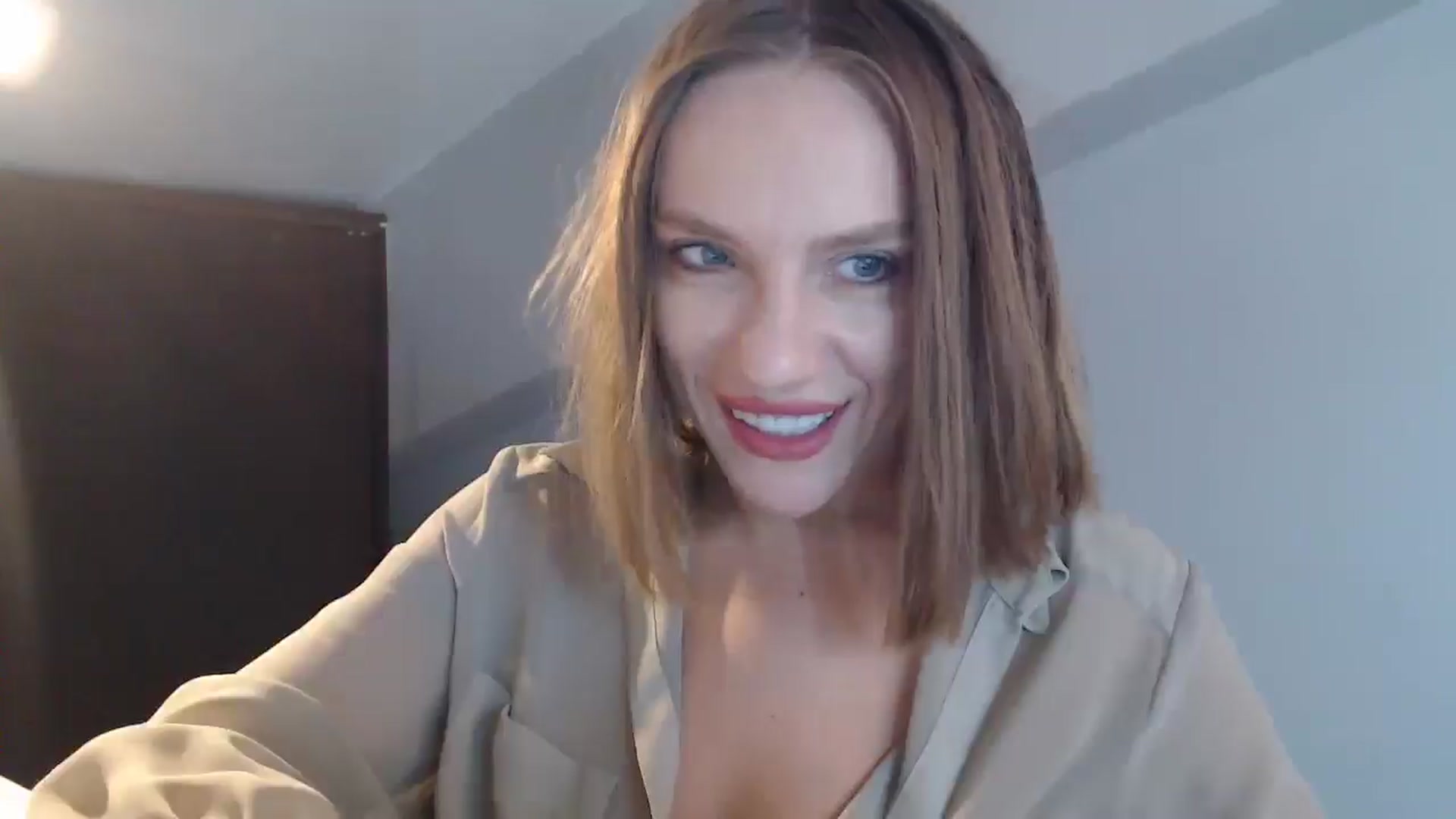 Gallery image thumbnail from call_me_em's myfreecams stream on, 08/18/2024, 07:30 image 20 of 20