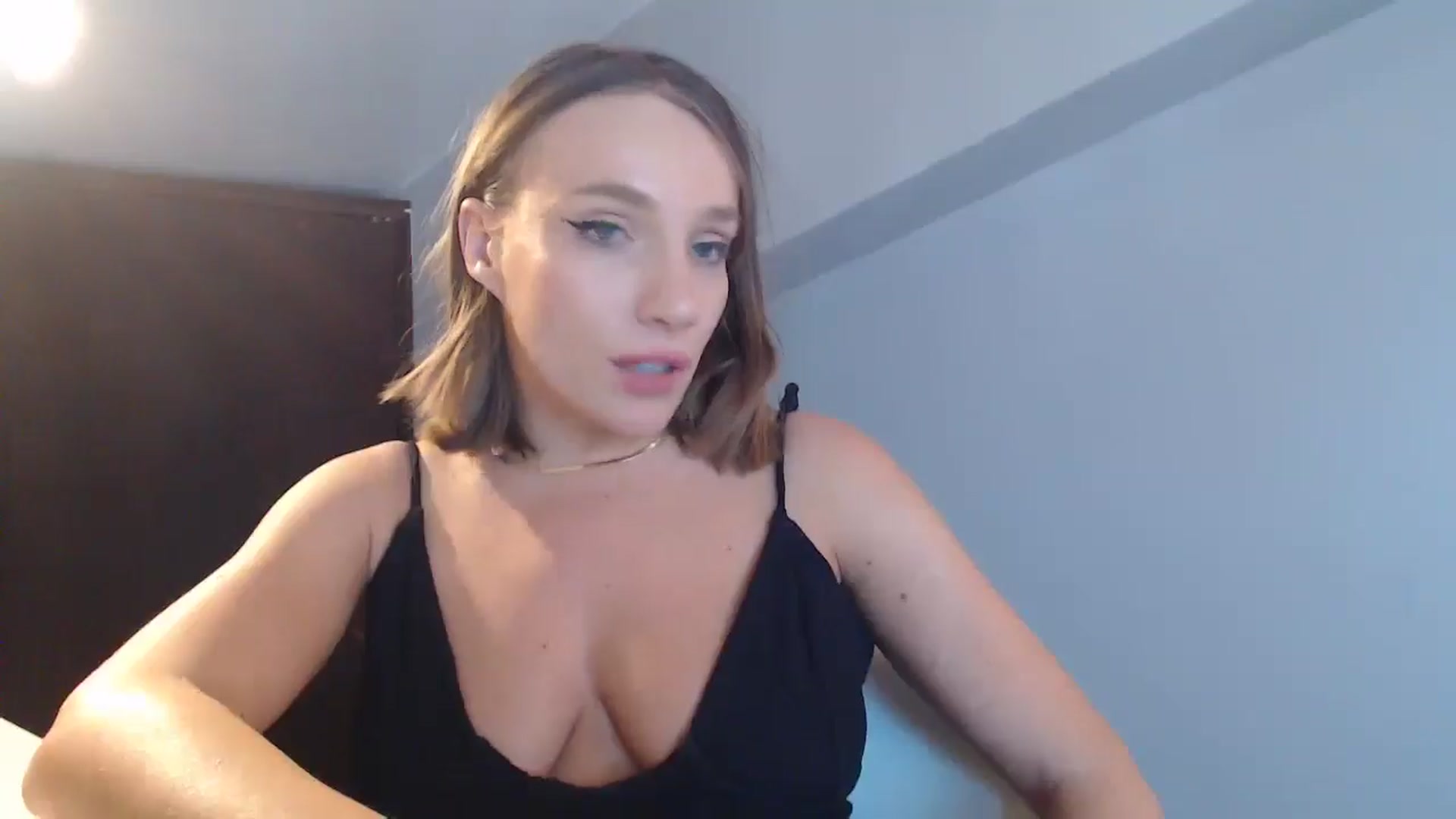 Gallery image thumbnail from call_me_em's myfreecams stream on, 08/24/2024, 10:02 image 18 of 20