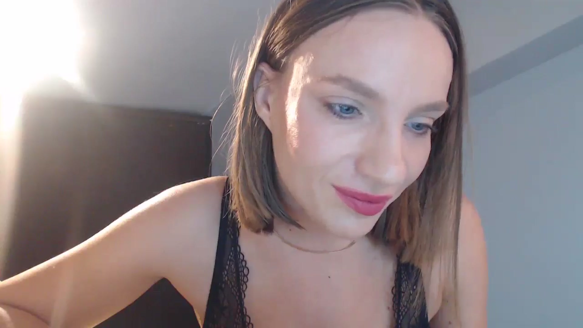 Gallery image thumbnail from call_me_em's myfreecams stream on, 08/29/2024, 07:22 image 9 of 20