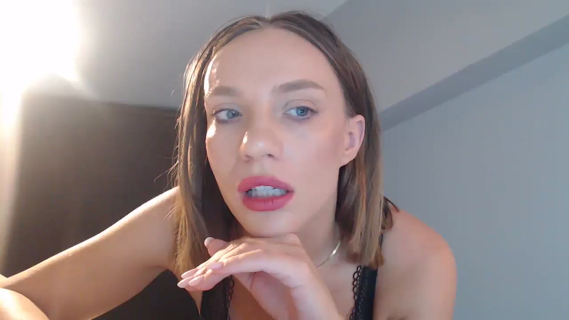 Gallery image thumbnail from call_me_em's myfreecams stream on, 08/29/2024, 07:22 image 12 of 20