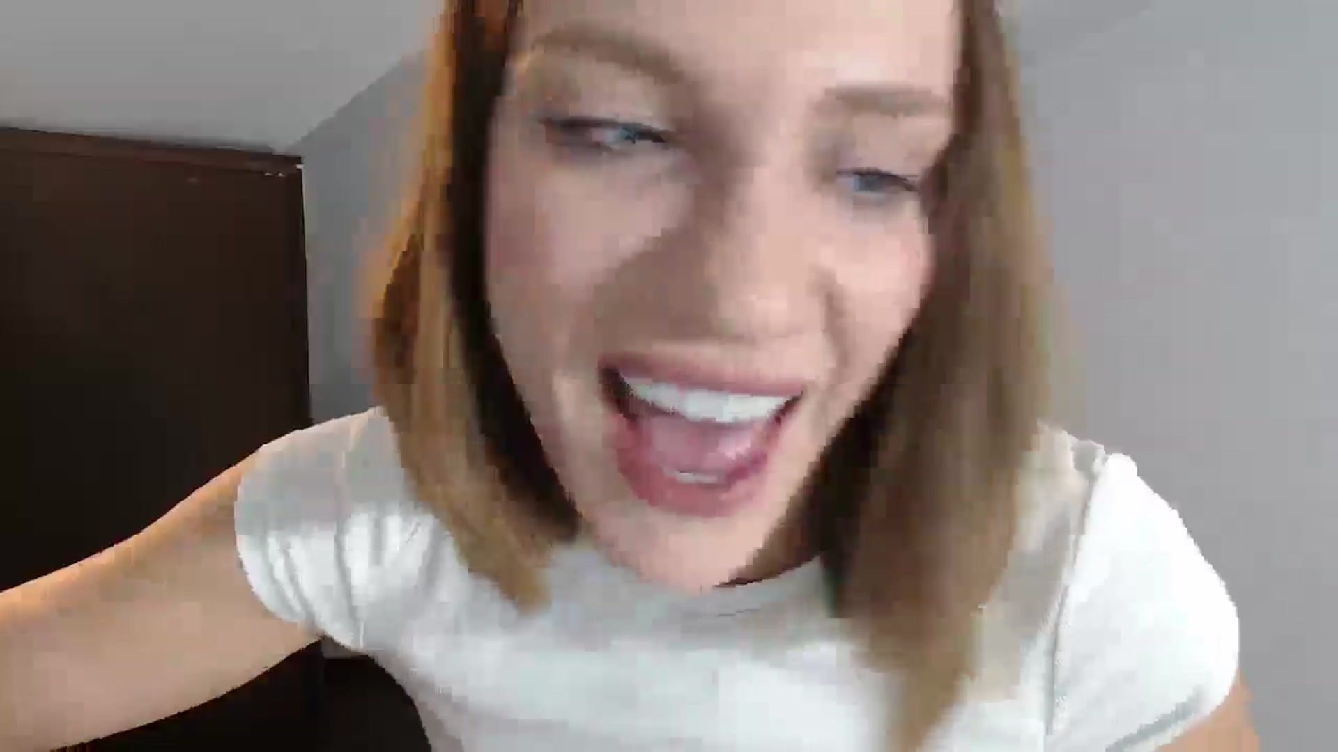 Gallery image thumbnail from call_me_em's myfreecams stream on, 09/05/2024, 20:37 image 14 of 20