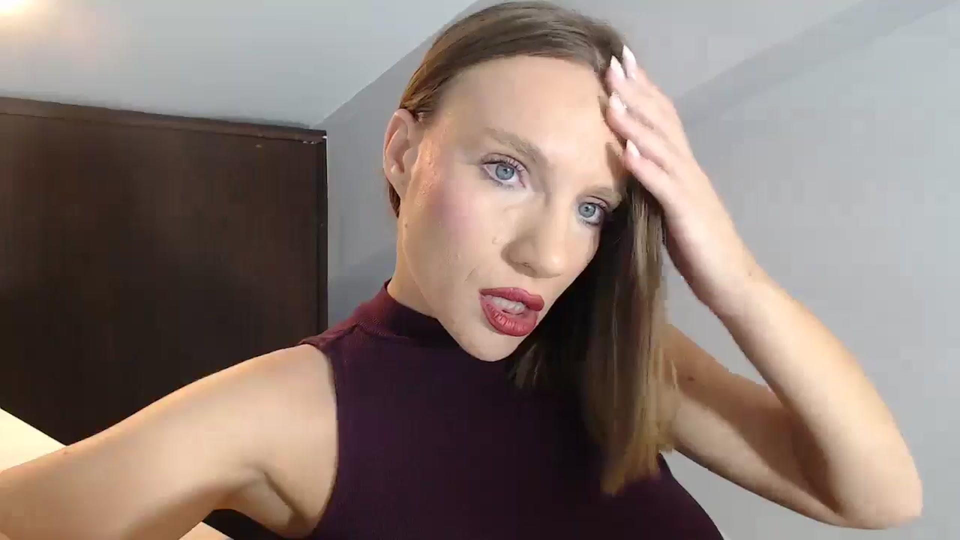 Gallery image thumbnail from call_me_em's myfreecams stream on, 09/06/2024, 19:10 image 2 of 20