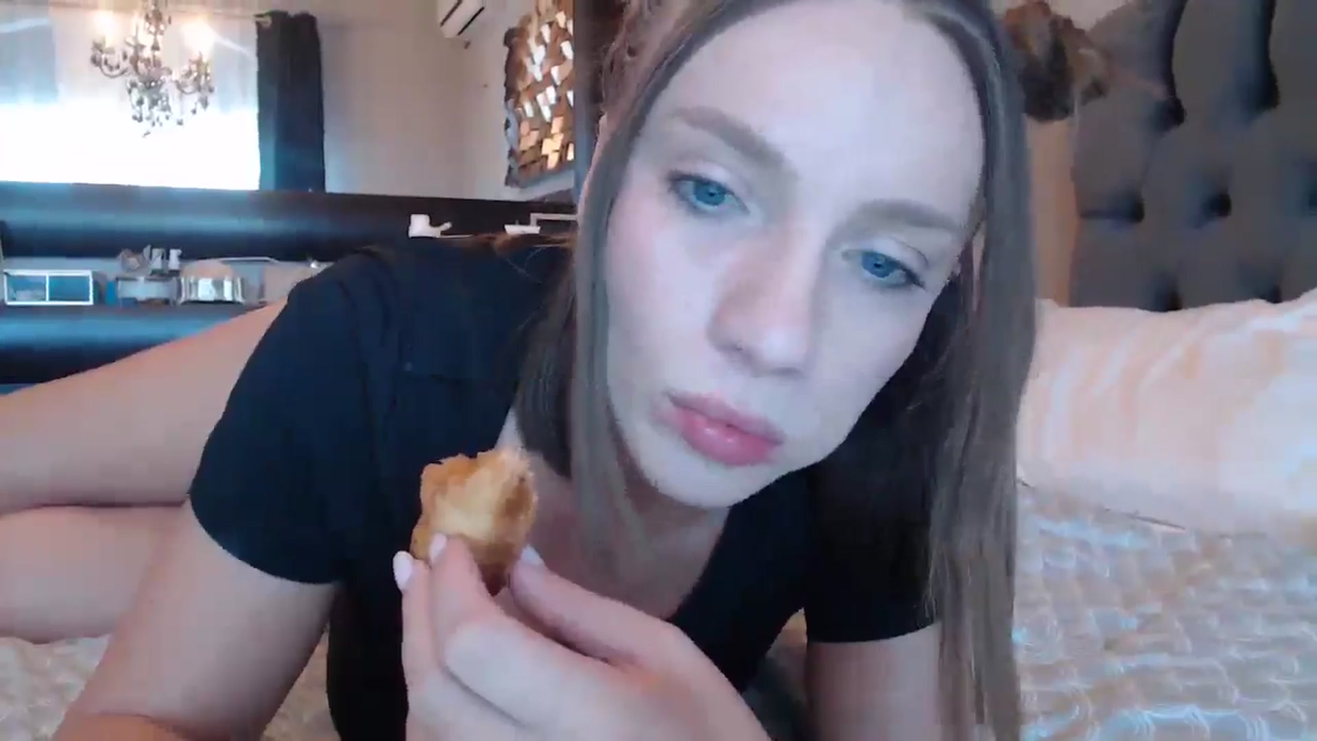 Gallery image thumbnail from call_me_em's myfreecams stream on, 09/07/2024, 08:31 image 20 of 20