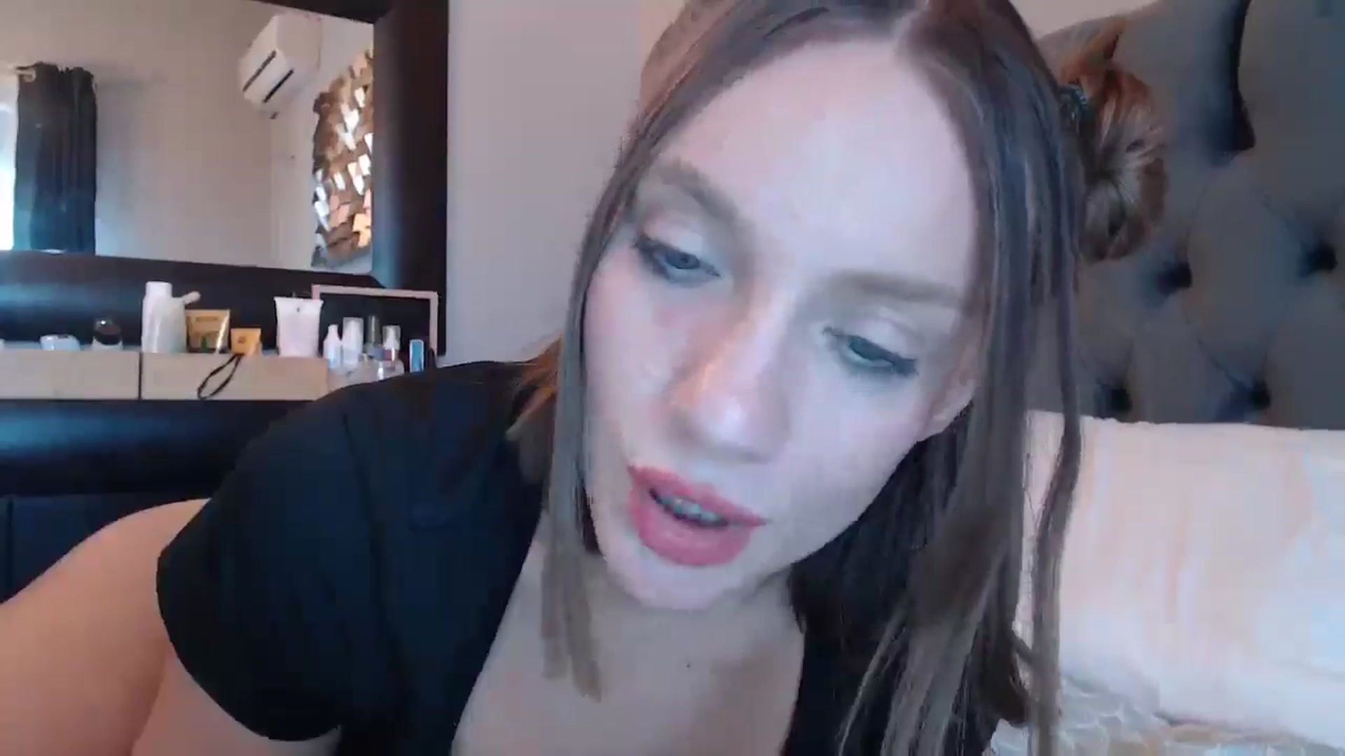 Gallery image thumbnail from call_me_em's myfreecams stream on, 09/07/2024, 11:05 image 8 of 20