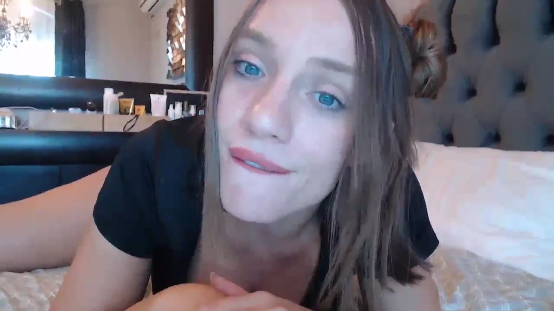 Gallery image thumbnail from call_me_em's myfreecams stream on, 09/07/2024, 11:05 image 10 of 20