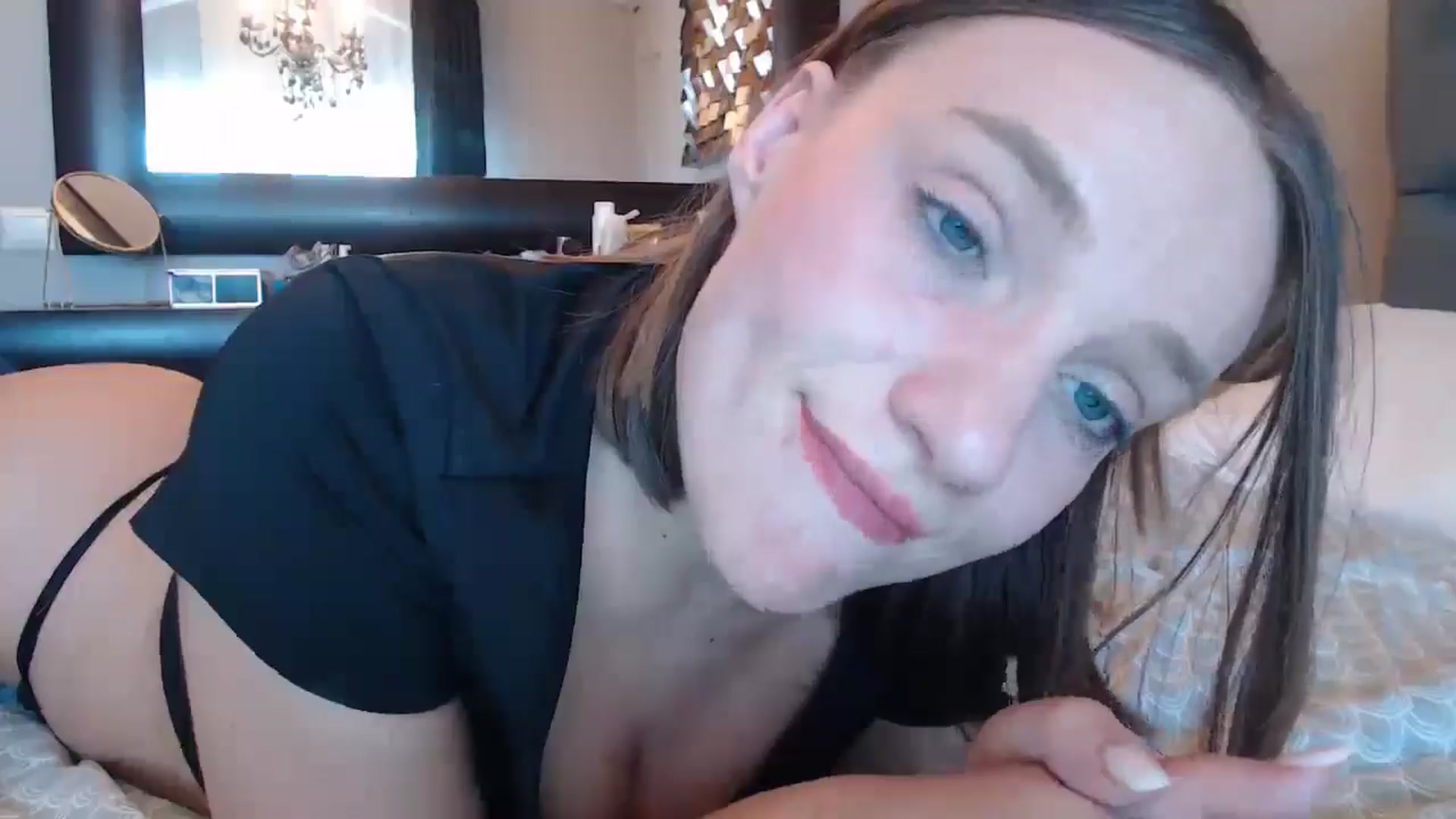 Gallery image thumbnail from call_me_em's myfreecams stream on, 09/07/2024, 11:05 image 16 of 20