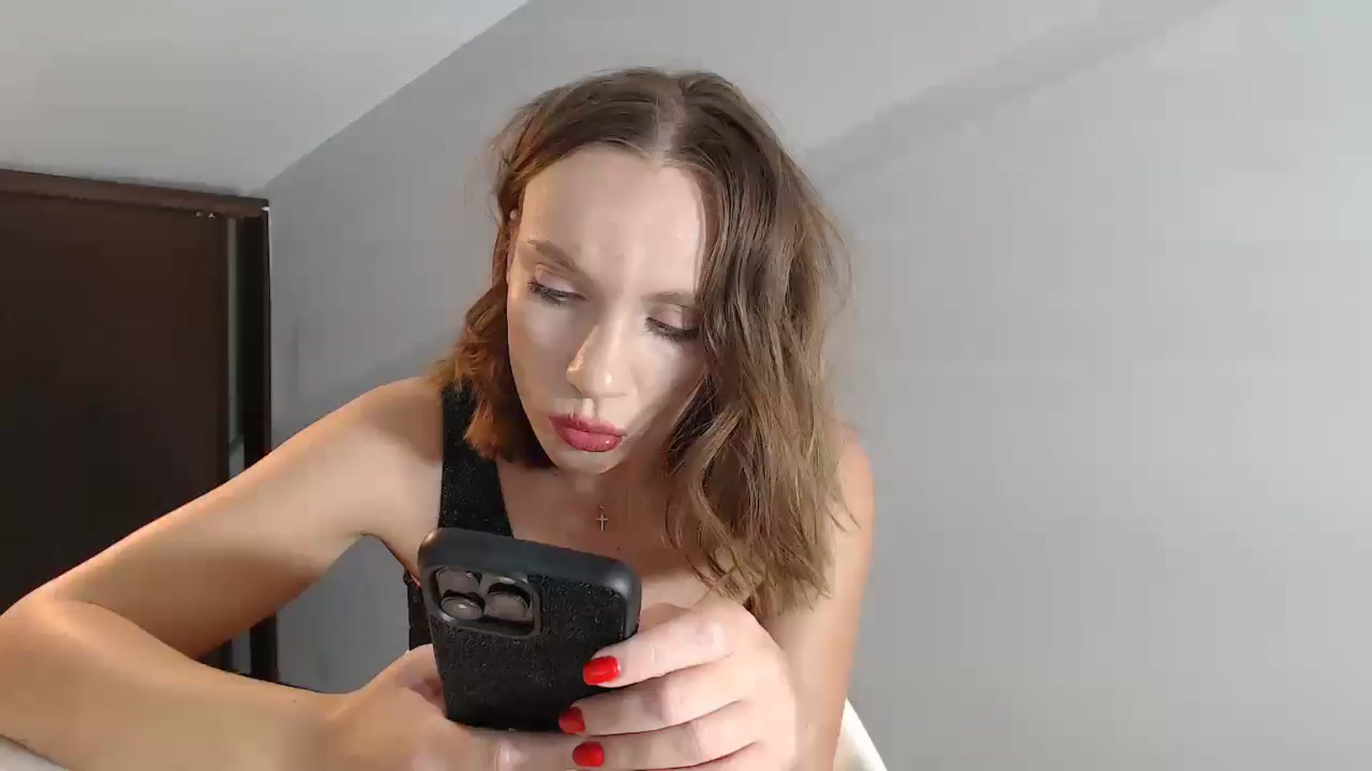 Gallery image thumbnail from call_me_em's myfreecams stream on, 09/17/2024, 19:13 image 1 of 20