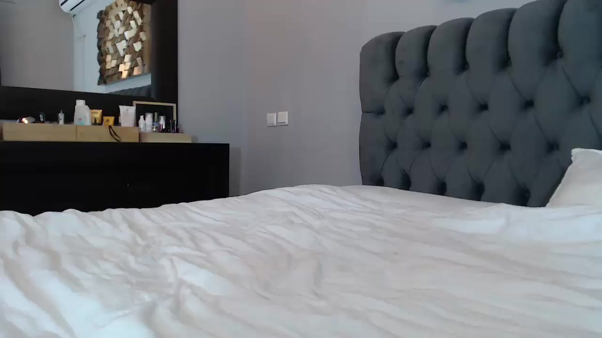 Gallery image thumbnail from call_me_em's myfreecams stream on, 09/21/2024, 14:09 image 3 of 20