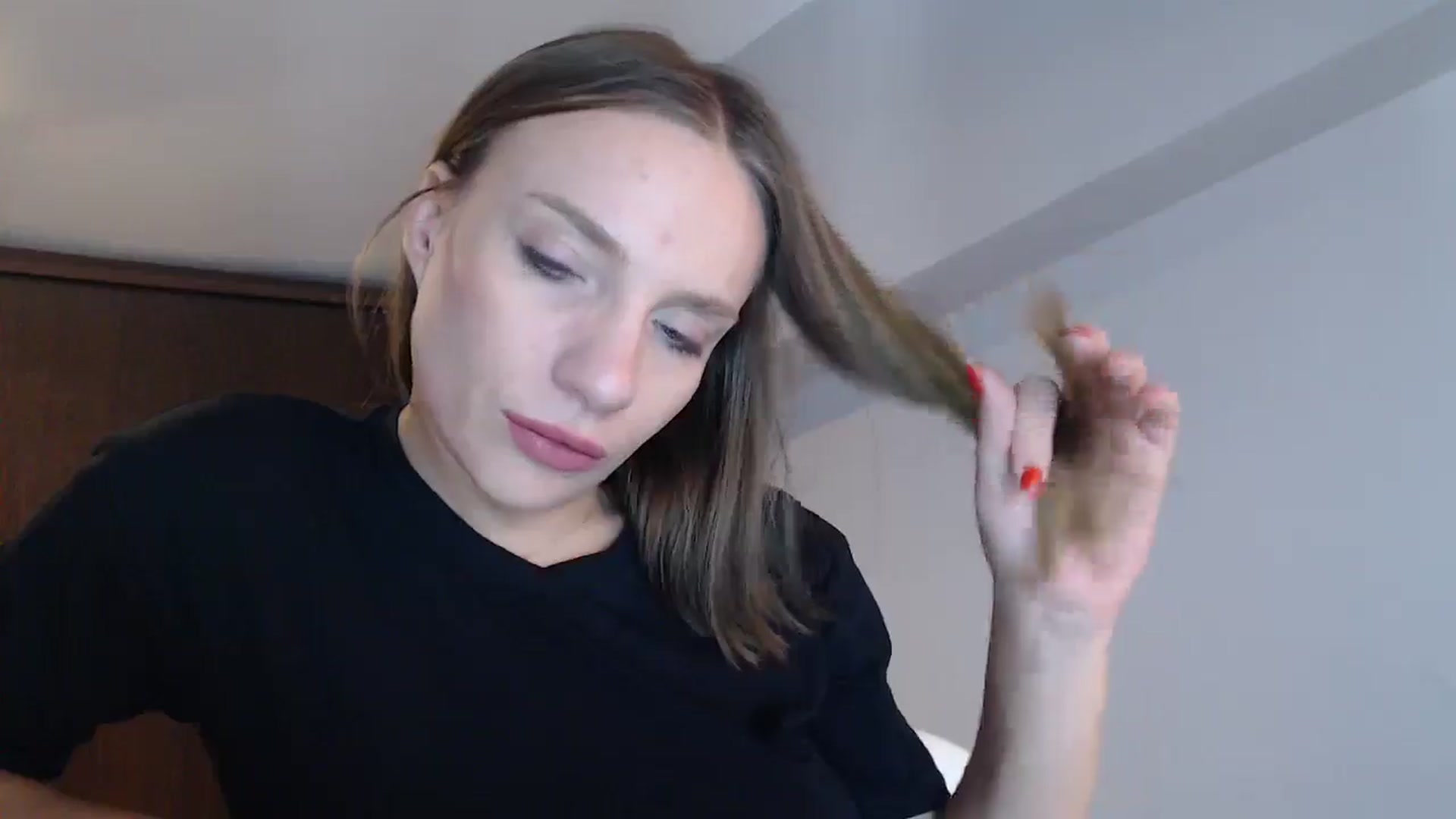 Gallery image thumbnail from call_me_em's myfreecams stream on, 09/22/2024, 12:10 image 5 of 20