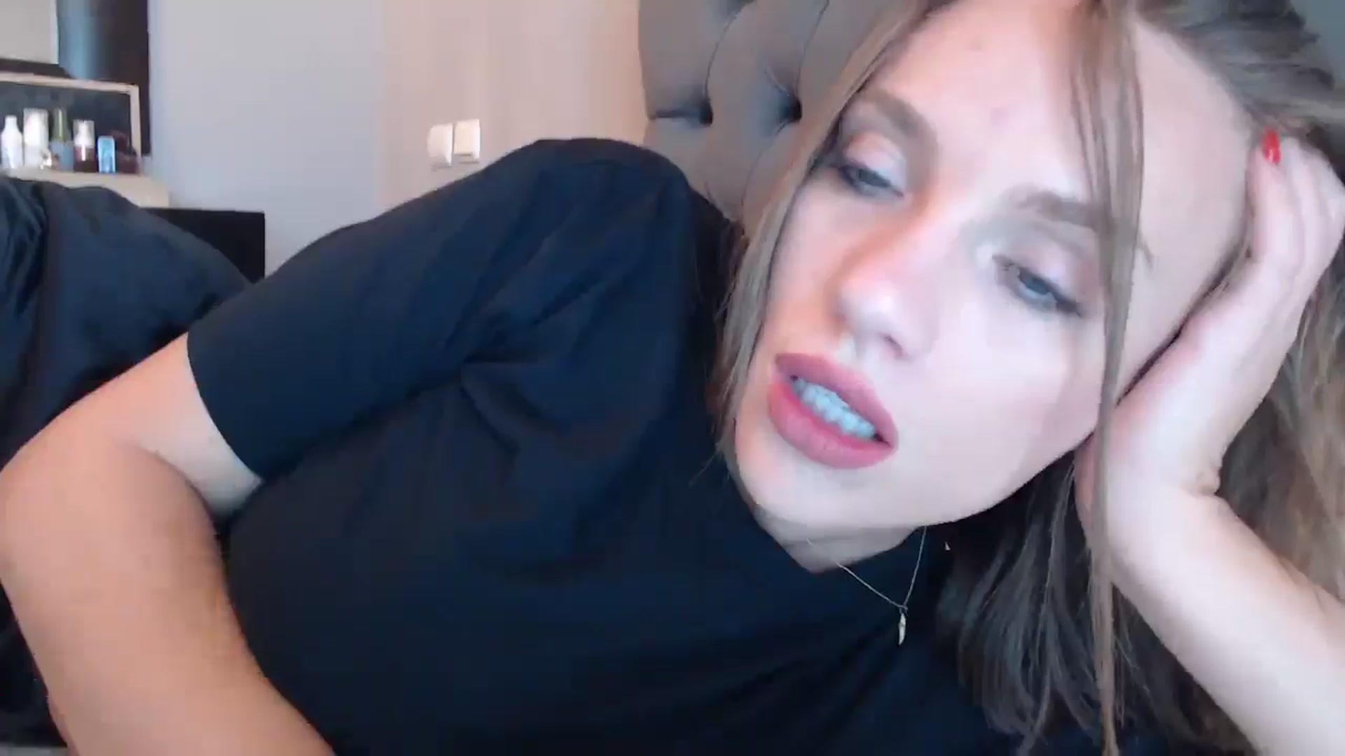 Gallery image thumbnail from call_me_em's myfreecams stream on, 09/22/2024, 12:10 image 11 of 20