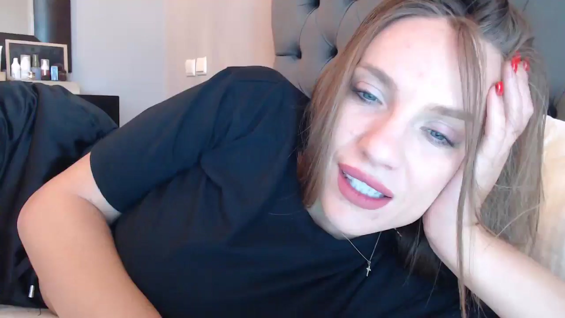 Gallery image thumbnail from call_me_em's myfreecams stream on, 09/22/2024, 12:10 image 12 of 20