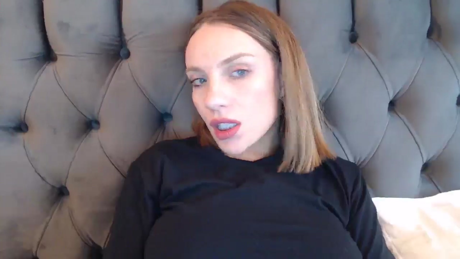 Gallery image thumbnail from call_me_em's myfreecams stream on, 09/22/2024, 12:10 image 16 of 20