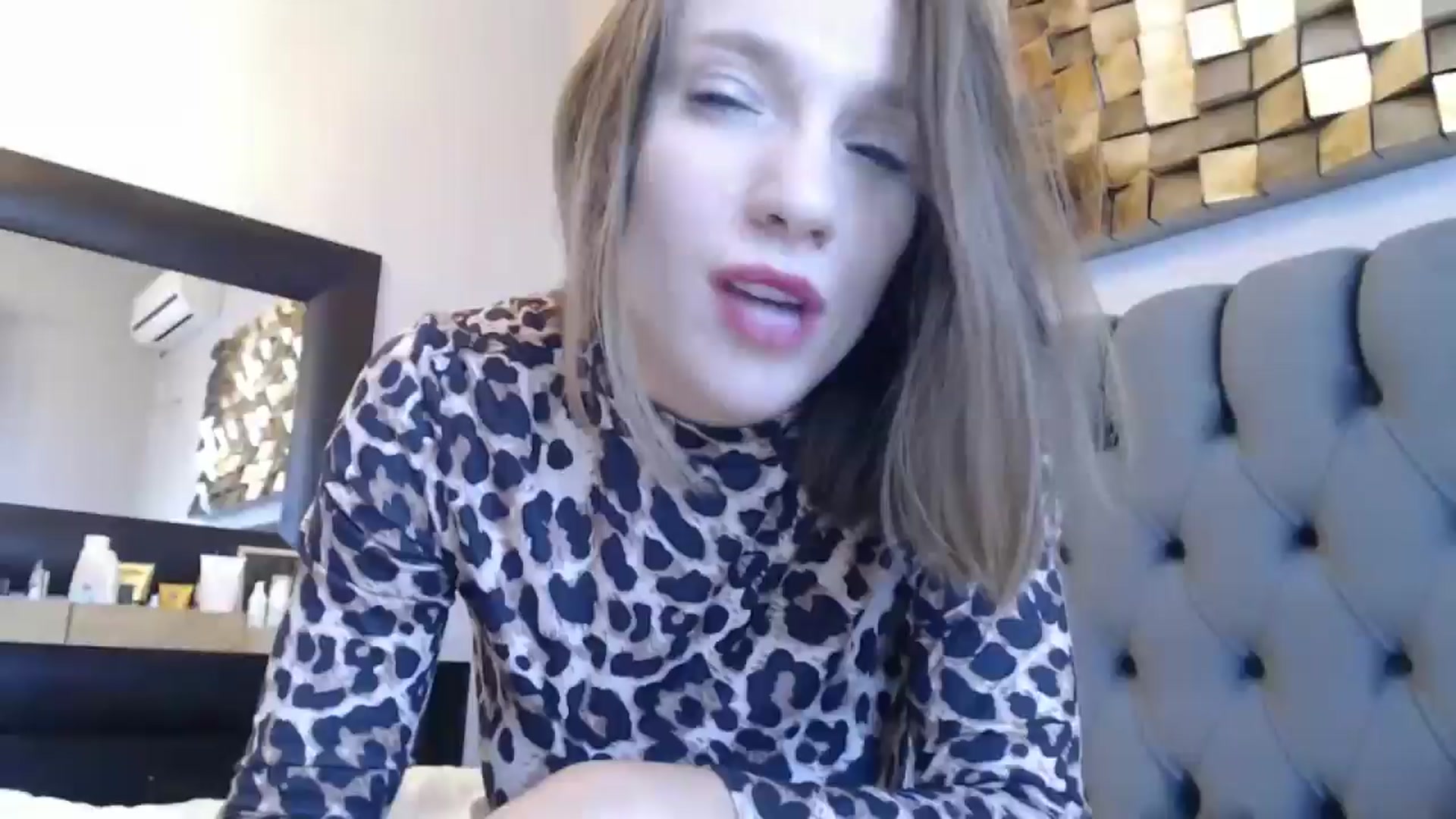 Gallery image thumbnail from call_me_em's myfreecams stream on, 09/28/2024, 13:11 image 1 of 20
