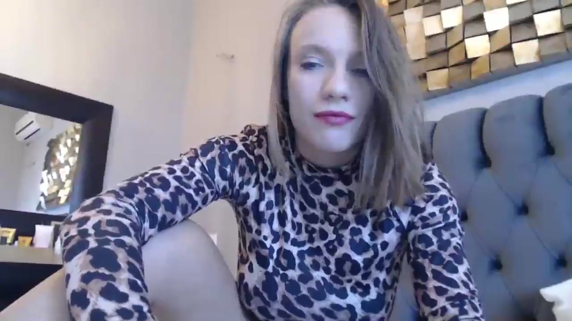 Gallery image thumbnail from call_me_em's myfreecams stream on, 09/28/2024, 13:11 image 6 of 20