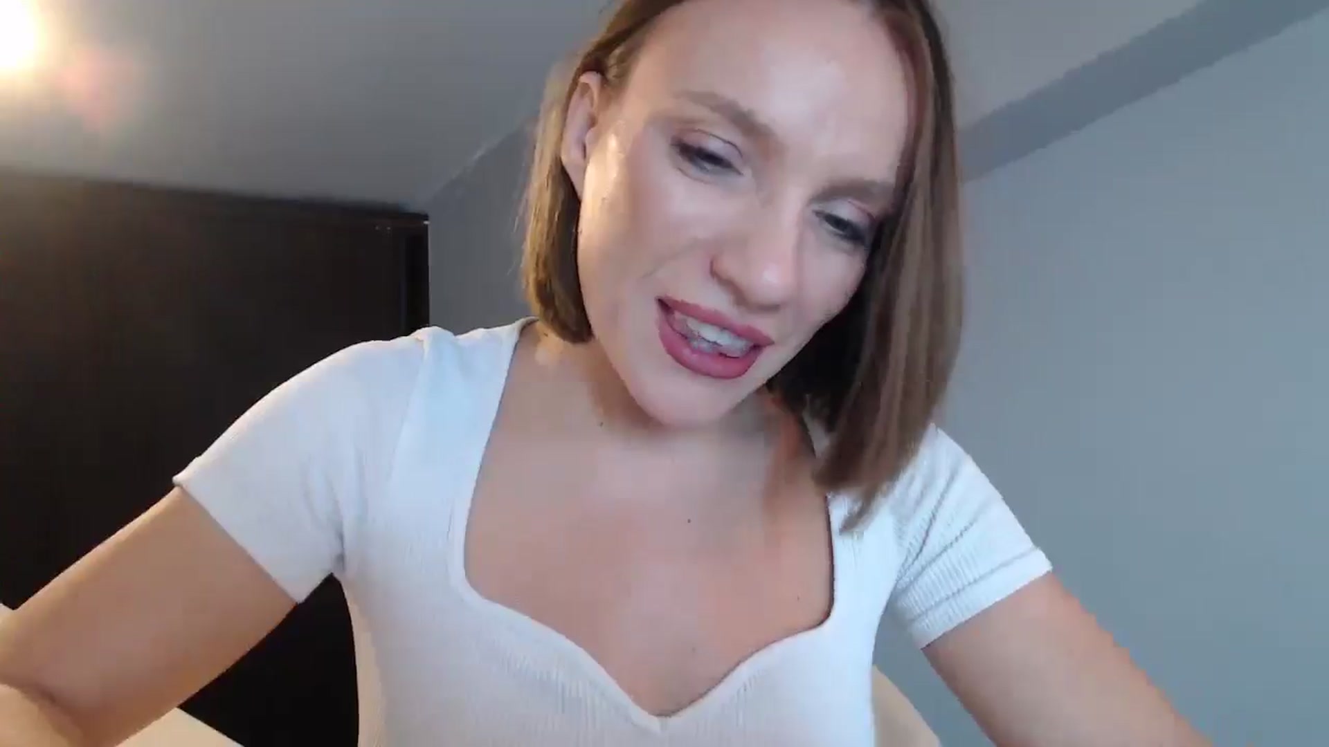 Gallery image thumbnail from call_me_em's myfreecams stream on, 10/05/2024, 10:25 image 16 of 20