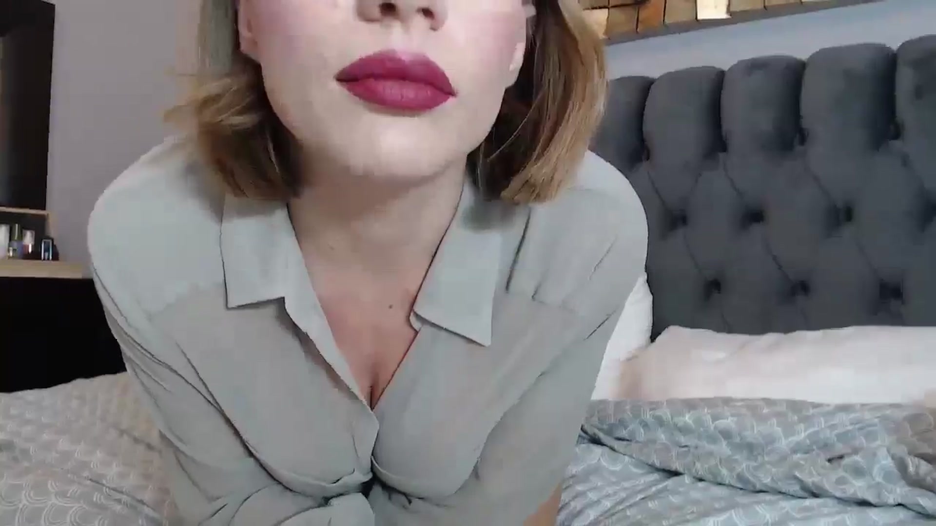 Gallery image thumbnail from call_me_em's myfreecams stream on, 10/05/2024, 18:28 image 15 of 20