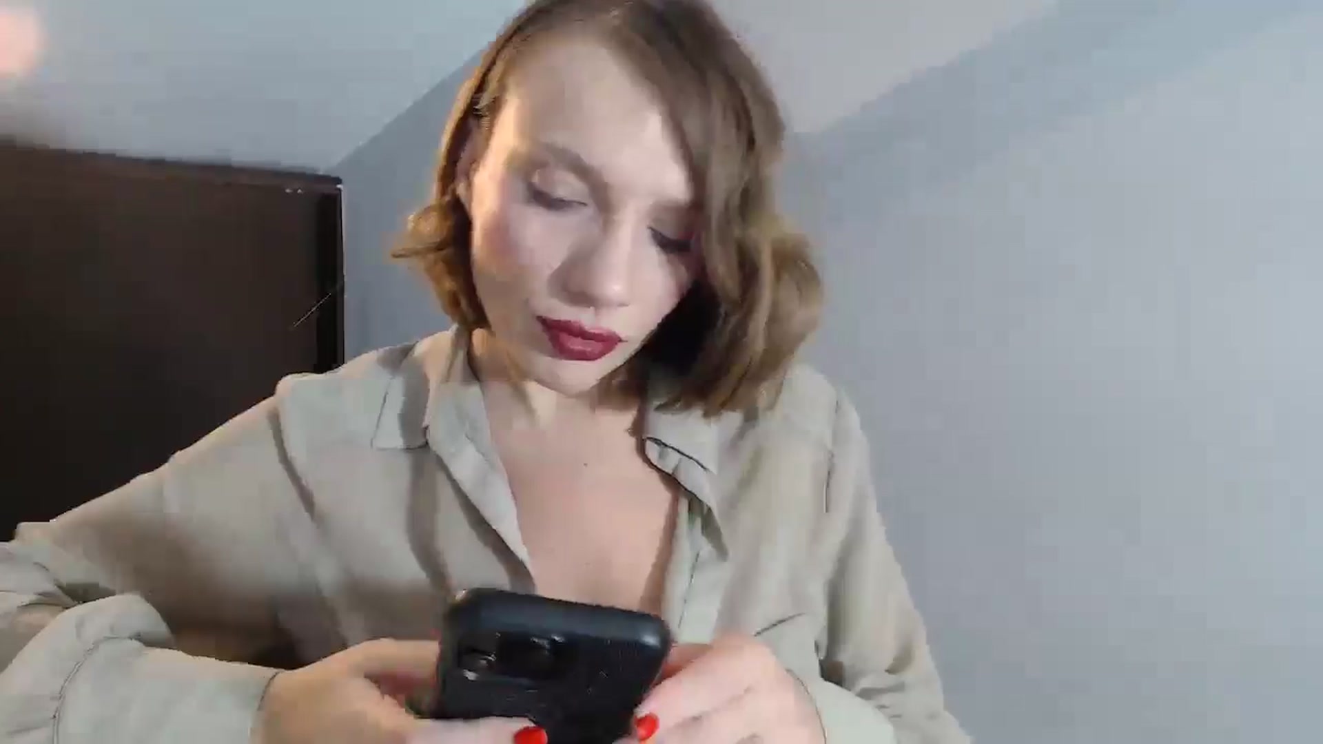 Gallery image thumbnail from call_me_em's myfreecams stream on, 10/05/2024, 18:28 image 2 of 20