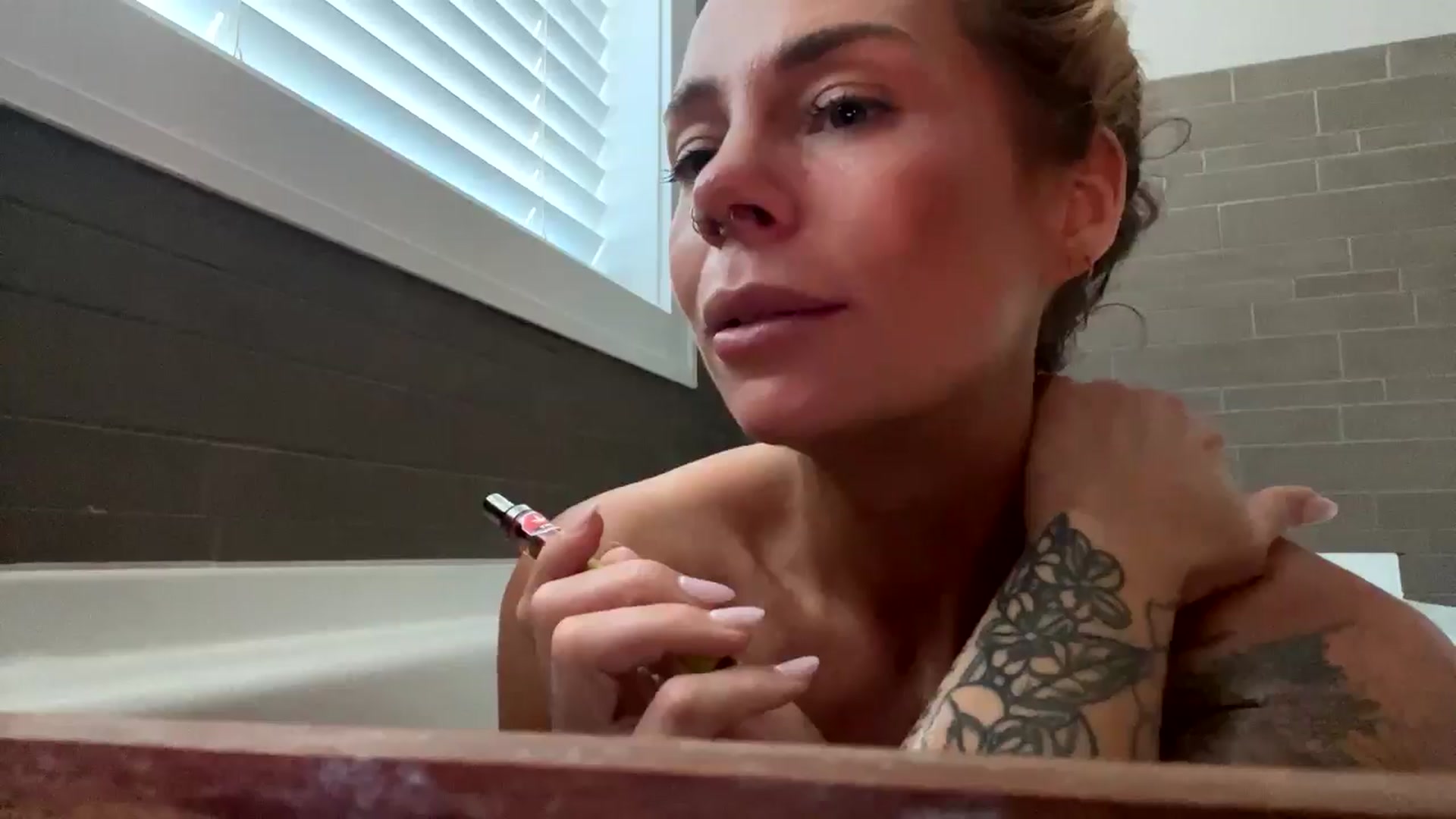 Gallery image thumbnail from callyoudaddy's myfreecams stream on, 07/02/2024, 02:38 image 3 of 20