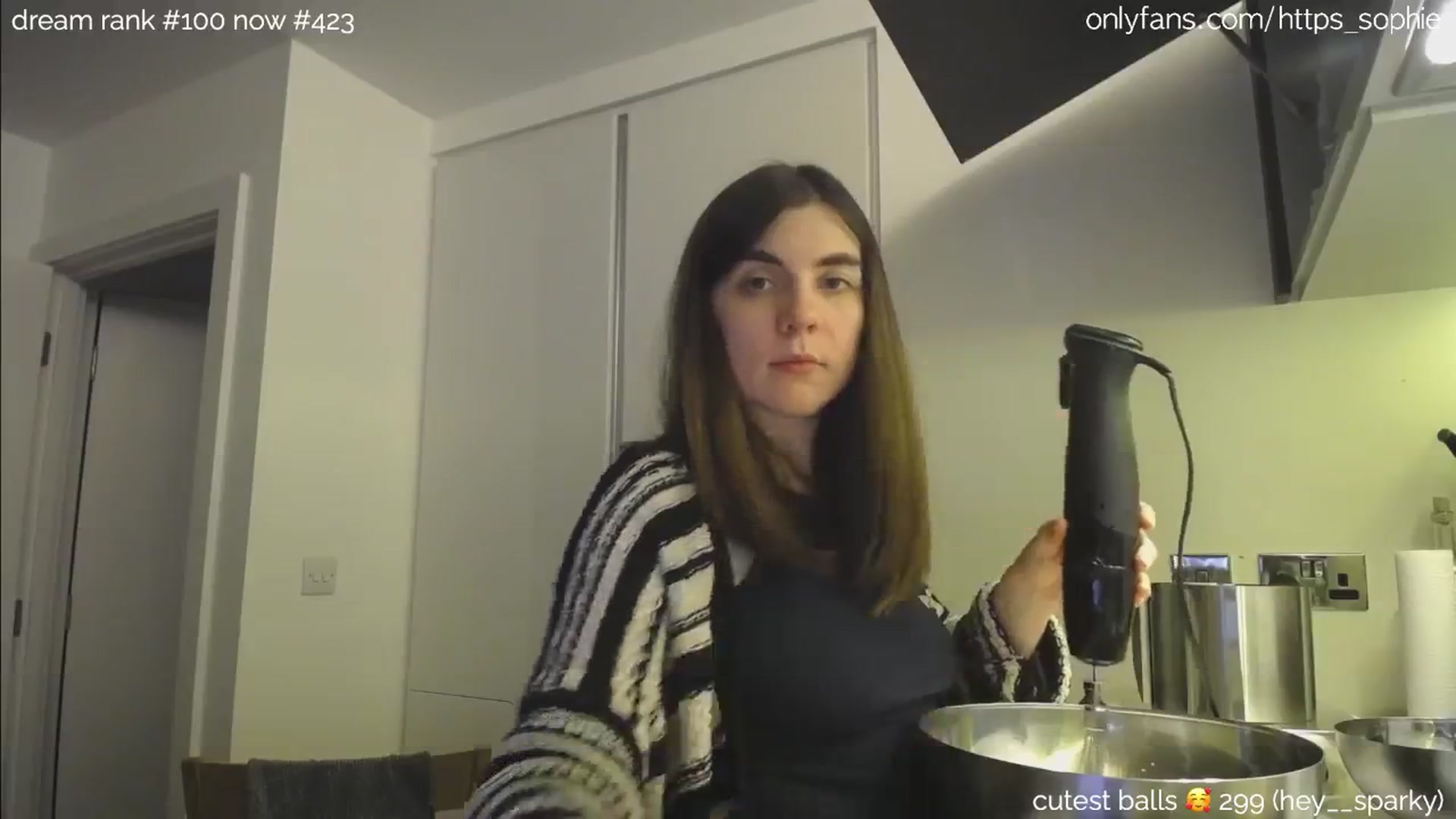 Gallery image thumbnail from camguurl's myfreecams stream on, 06/30/2024, 02:22 image 18 of 20