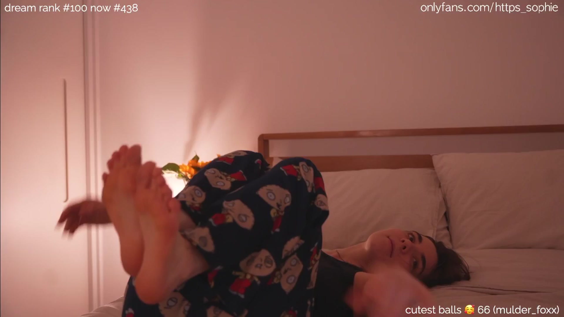 Gallery image thumbnail from camguurl's myfreecams stream on, 06/30/2024, 23:26 image 6 of 20