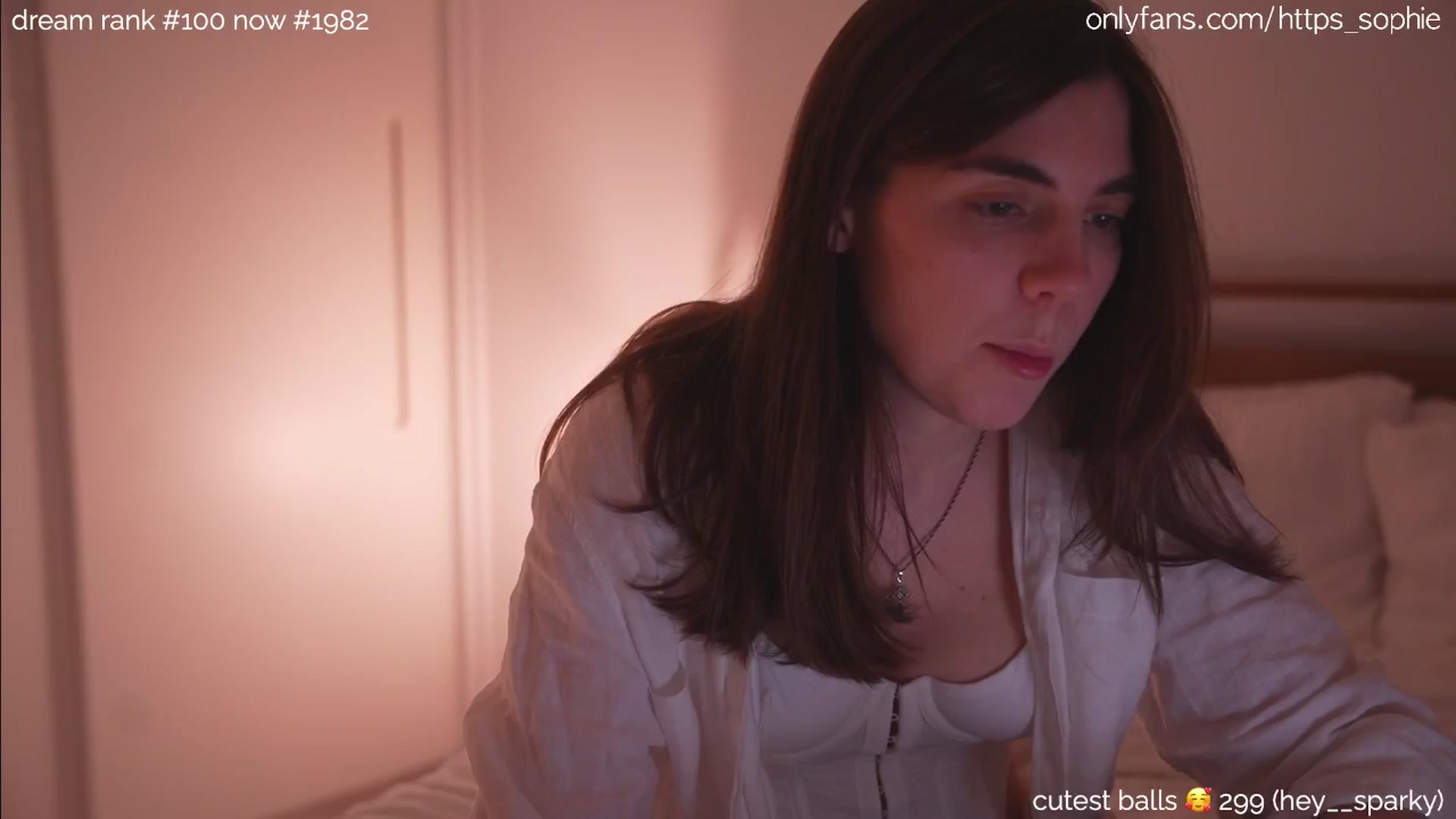 Gallery image thumbnail from camguurl's myfreecams stream on, 07/04/2024, 01:39 image 4 of 20