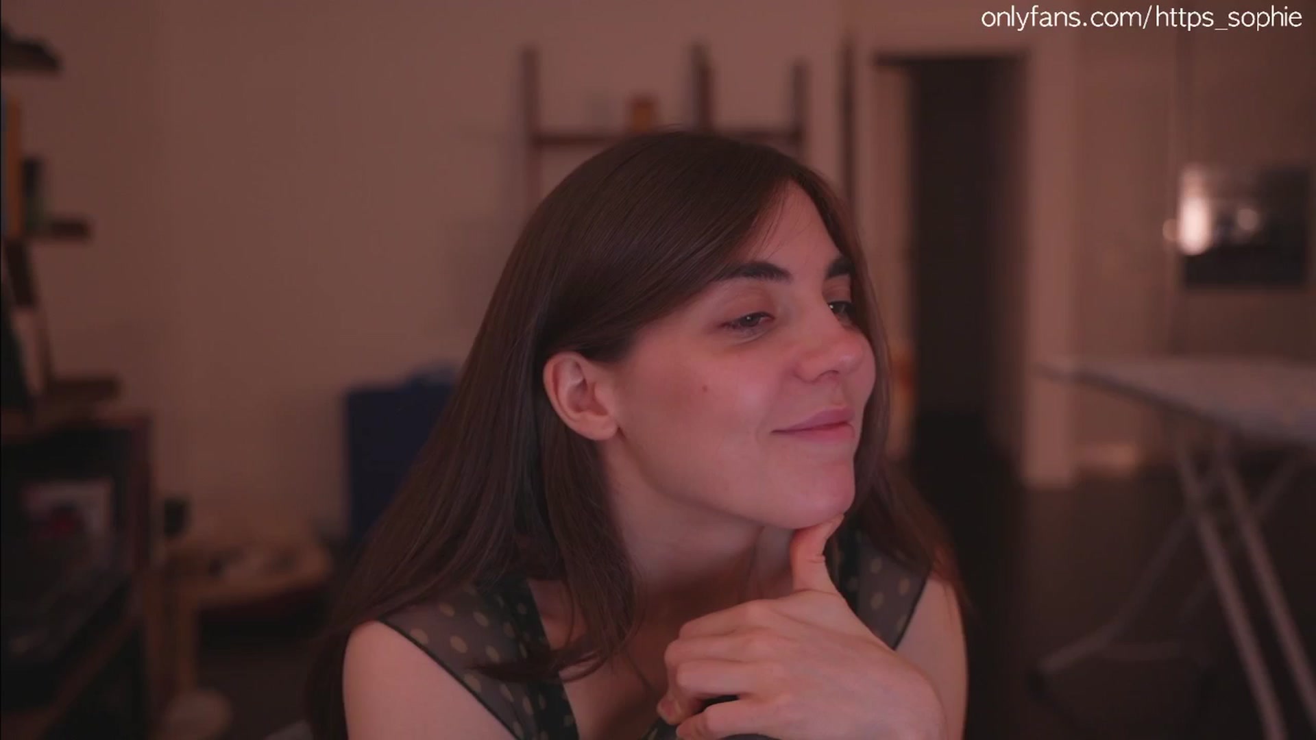 Gallery image thumbnail from camguurl's myfreecams stream on, 07/06/2024, 03:43 image 18 of 20