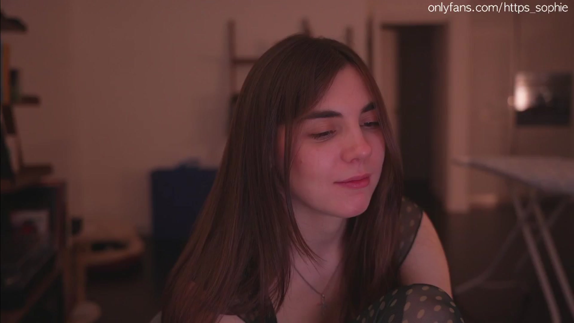 Gallery image thumbnail from camguurl's myfreecams stream on, 07/06/2024, 03:43 image 15 of 20