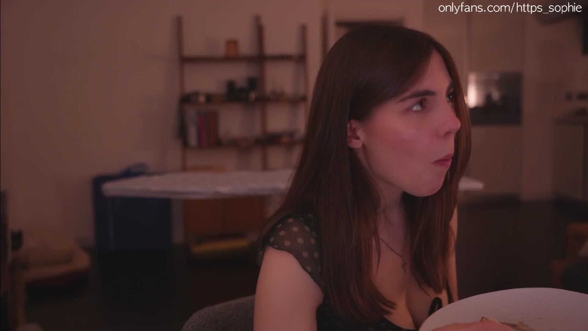 Gallery image thumbnail from camguurl's myfreecams stream on, 07/06/2024, 03:43 image 5 of 20