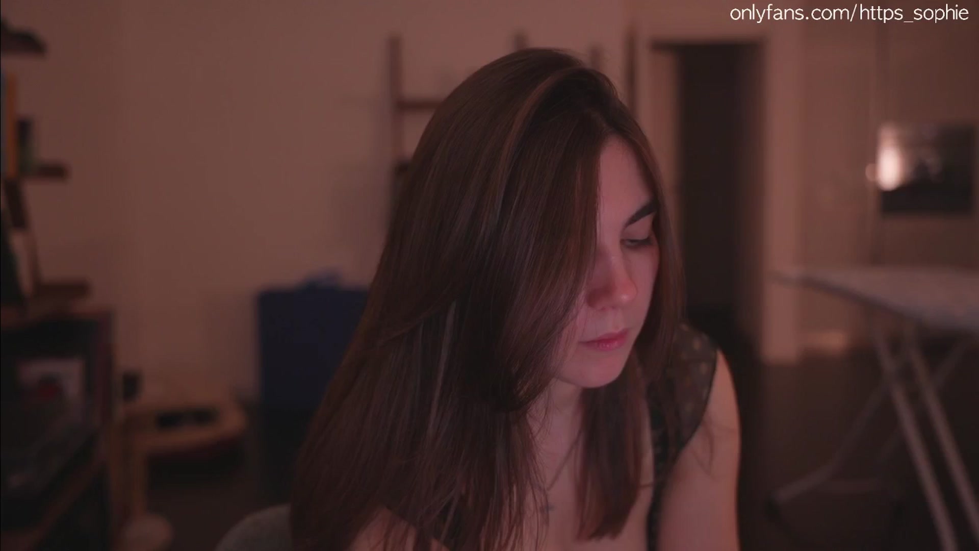 Gallery image thumbnail from camguurl's myfreecams stream on, 07/06/2024, 03:43 image 14 of 20