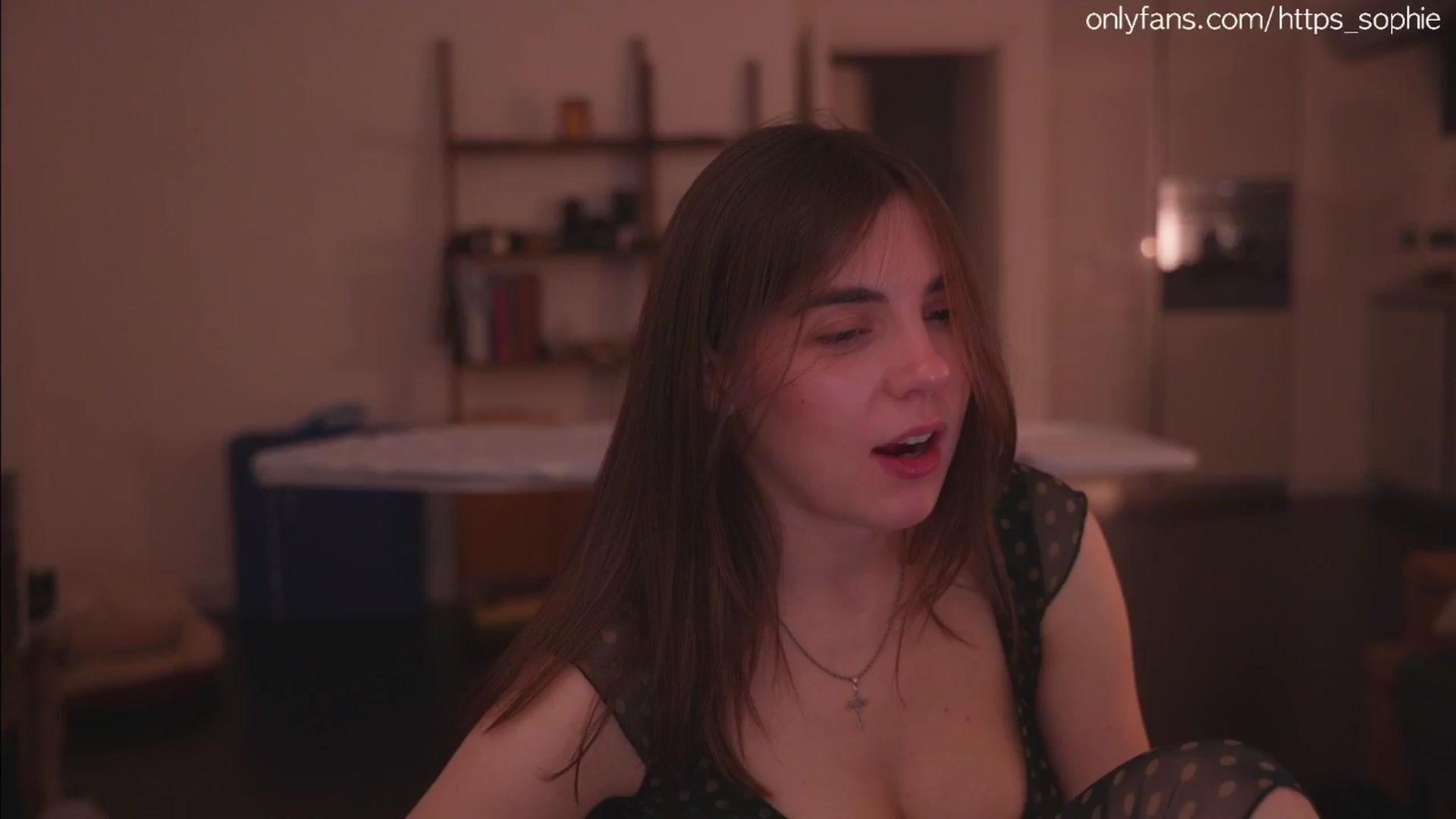 Gallery image thumbnail from camguurl's myfreecams stream on, 07/06/2024, 03:43 image 6 of 20