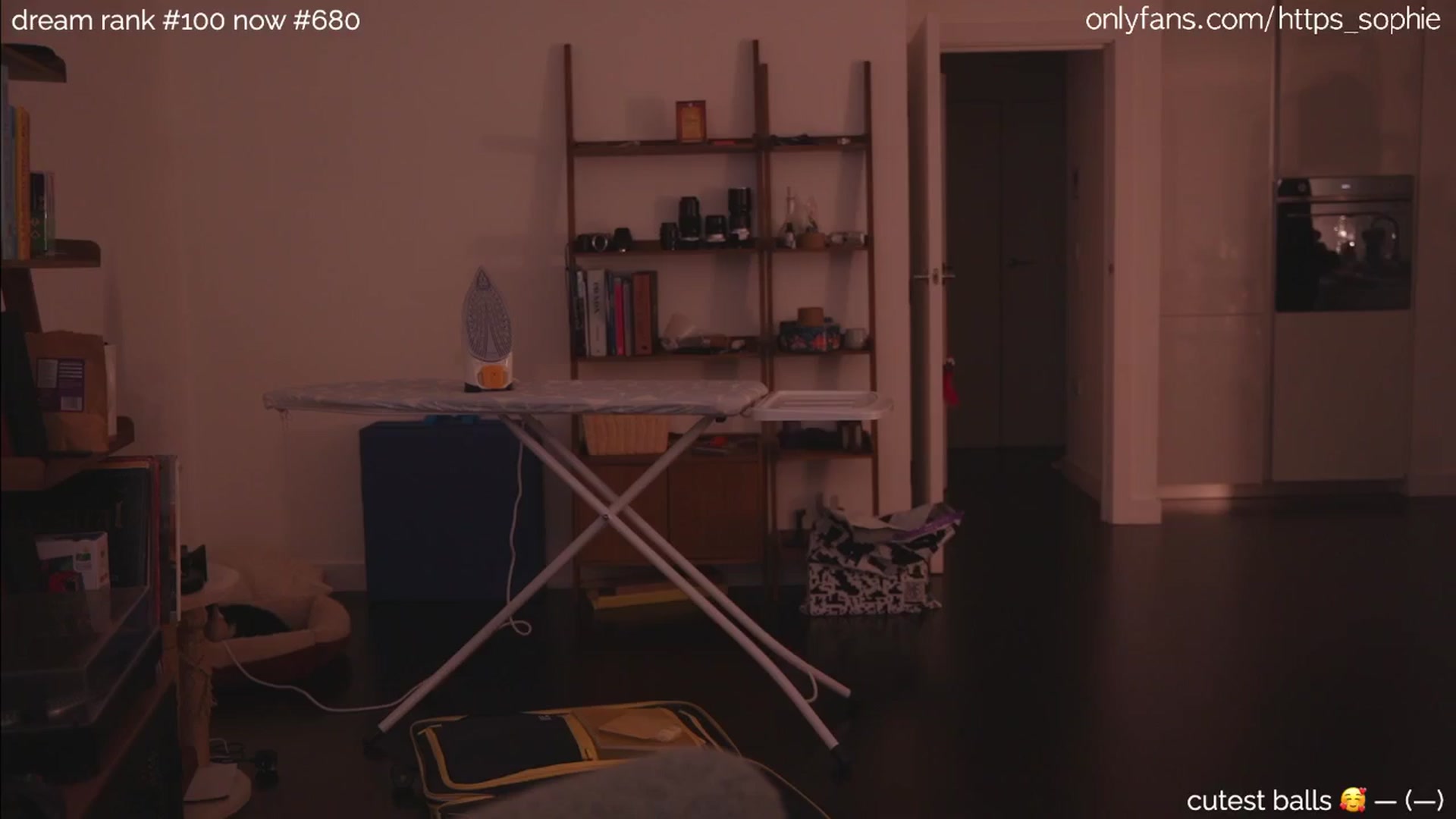 Gallery image thumbnail from camguurl's myfreecams stream on, 07/07/2024, 02:41 image 11 of 20