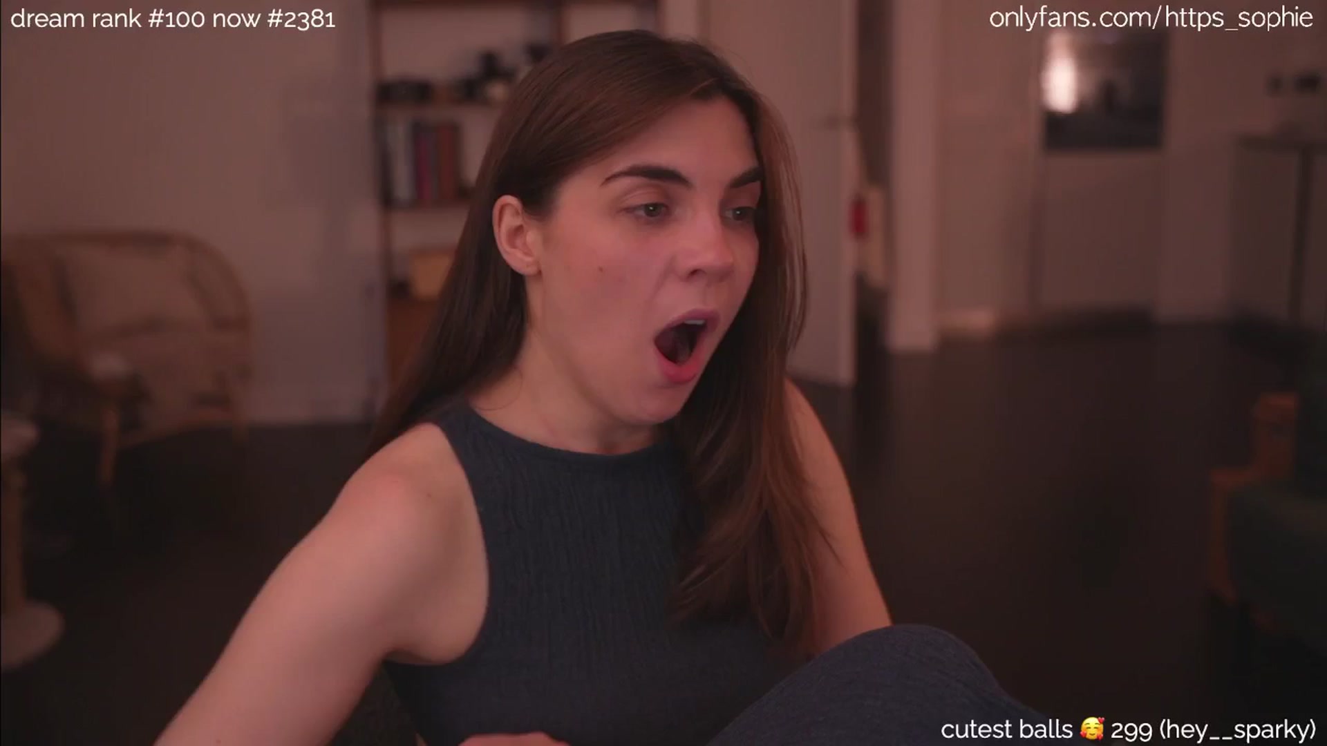 Gallery image thumbnail from camguurl's myfreecams stream on, 07/25/2024, 22:48 image 12 of 20