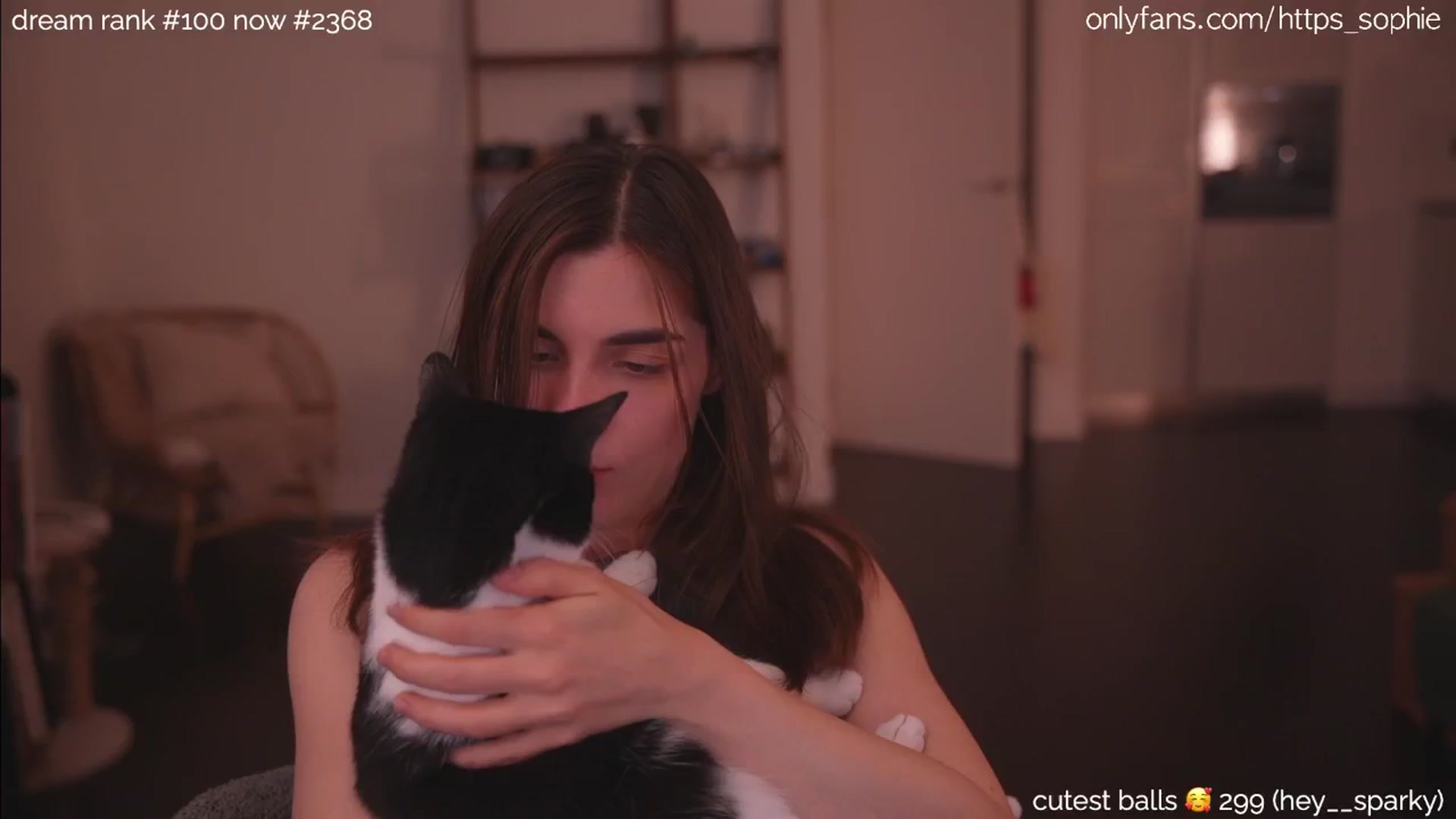 Gallery image thumbnail from camguurl's myfreecams stream on, 07/26/2024, 24:02 image 15 of 20