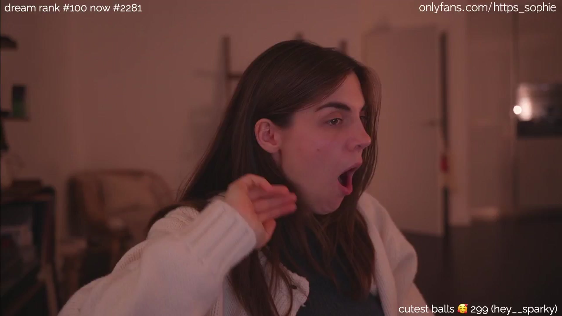 Gallery image thumbnail from camguurl's myfreecams stream on, 07/26/2024, 01:26 image 14 of 20