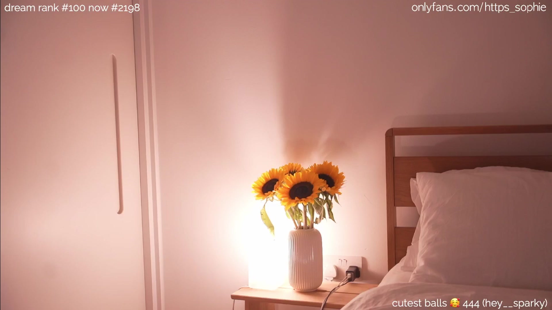 Gallery image thumbnail from camguurl's myfreecams stream on, 08/01/2024, 02:10 image 11 of 20