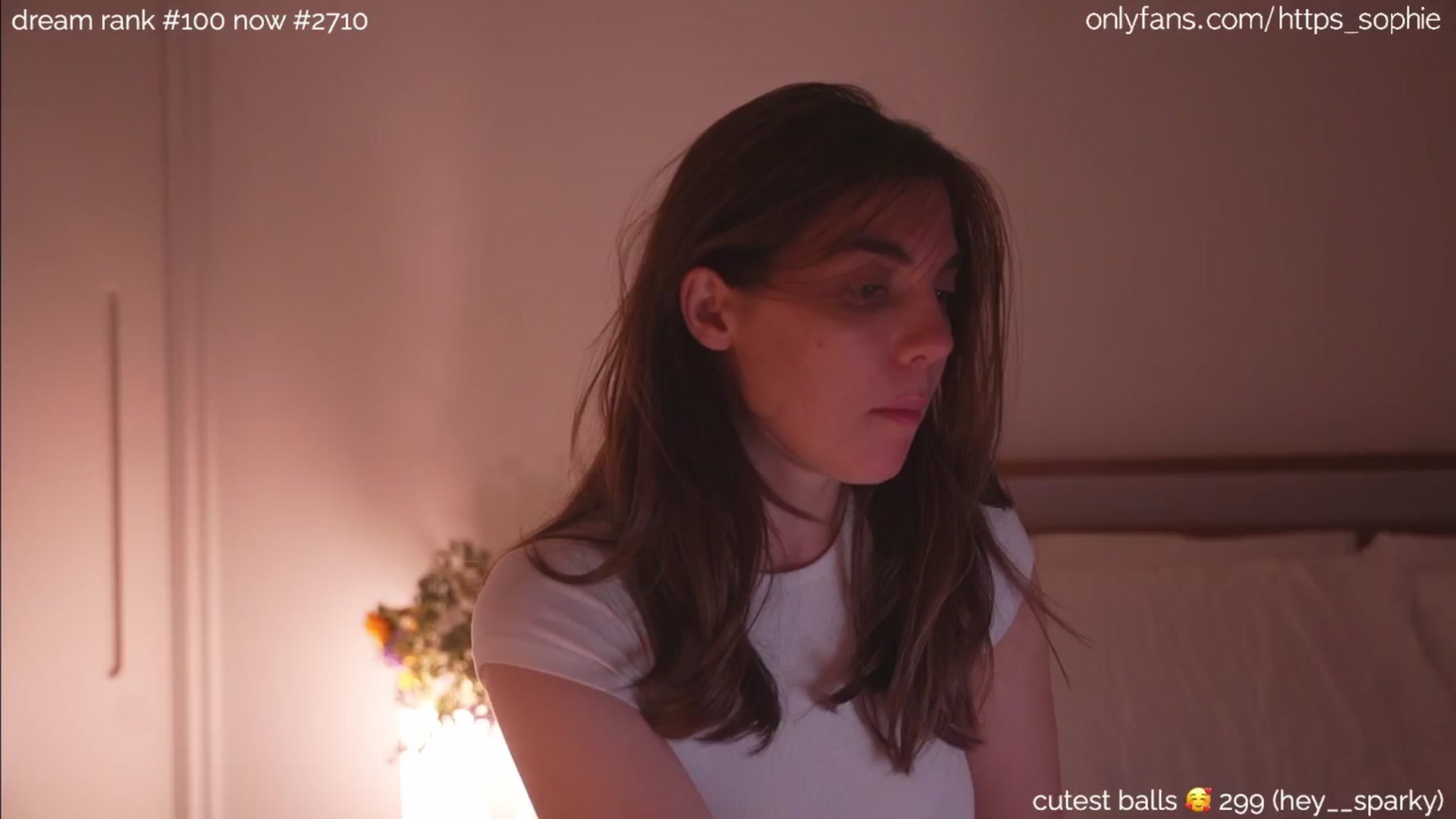 Gallery image thumbnail from camguurl's myfreecams stream on, 08/18/2024, 02:35 image 17 of 20