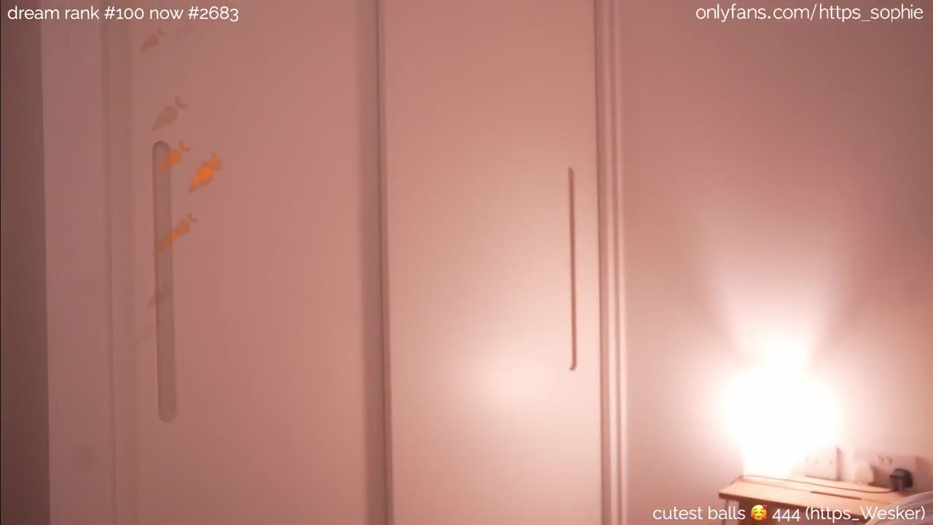Gallery image thumbnail from camguurl's myfreecams stream on, 08/21/2024, 05:23 image 2 of 20